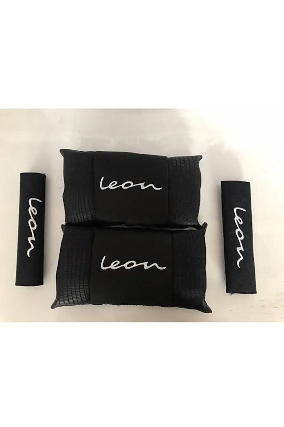 Seat Mk4 Yeni Leon El Yazısı Nakışlı Deri 1 Çift Boyun Yastık Ve 1 Çift Kemer Pedi