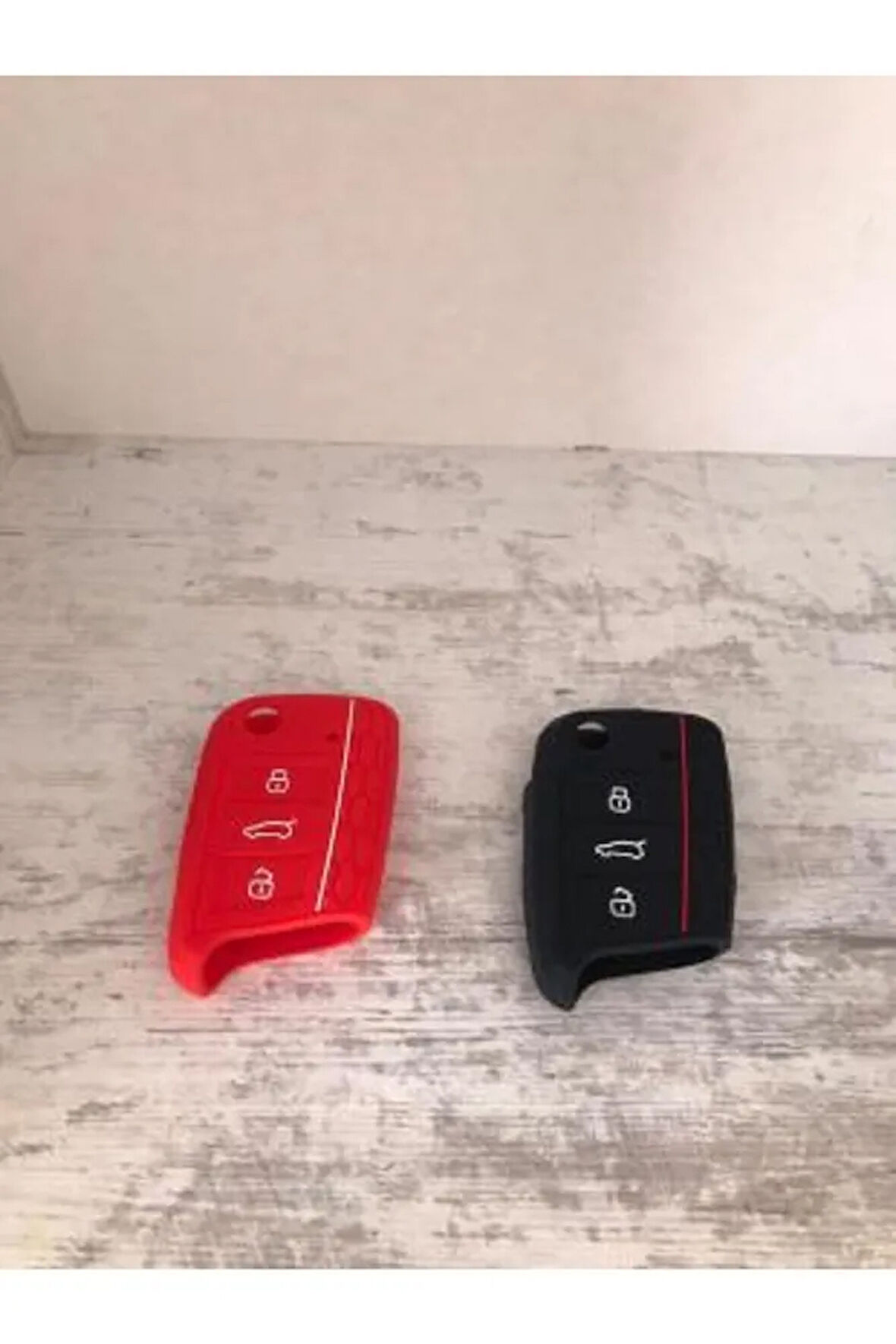 Scala Octavia Ibiza Ateca Leon Toledo Golf 7 Silikon Anahtar Kılıf Siyah Ve Kırmızı 2.resime Bakınız