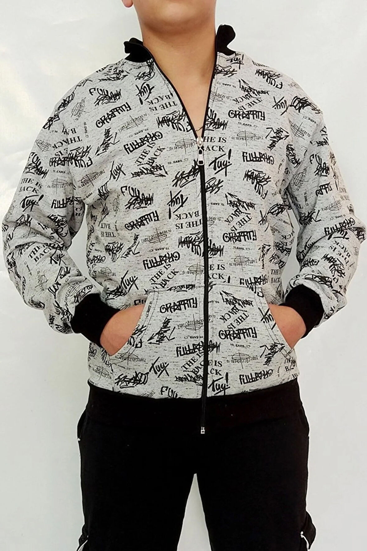 Gri Yazılı Desen Sweat Mont