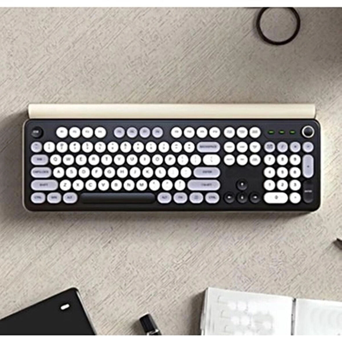 Kablosuz Siyah Beyaz Klavye Renkli Tuşlar Sessiz Kullanım - Çoklu Cihaz Desteği