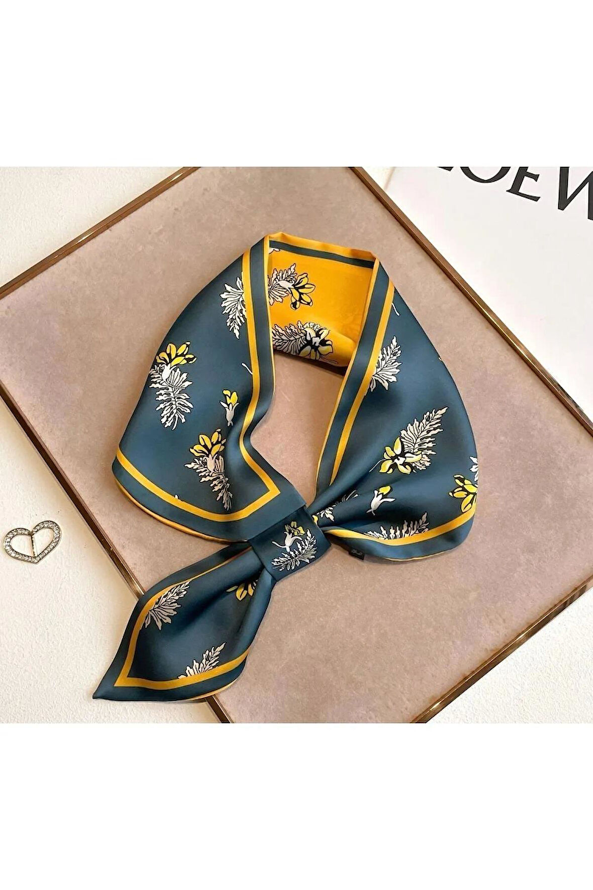 Walkenzo Çiçek Desenli Çift Taraflı Kullanıma Uygun Kadın Kravat Fular