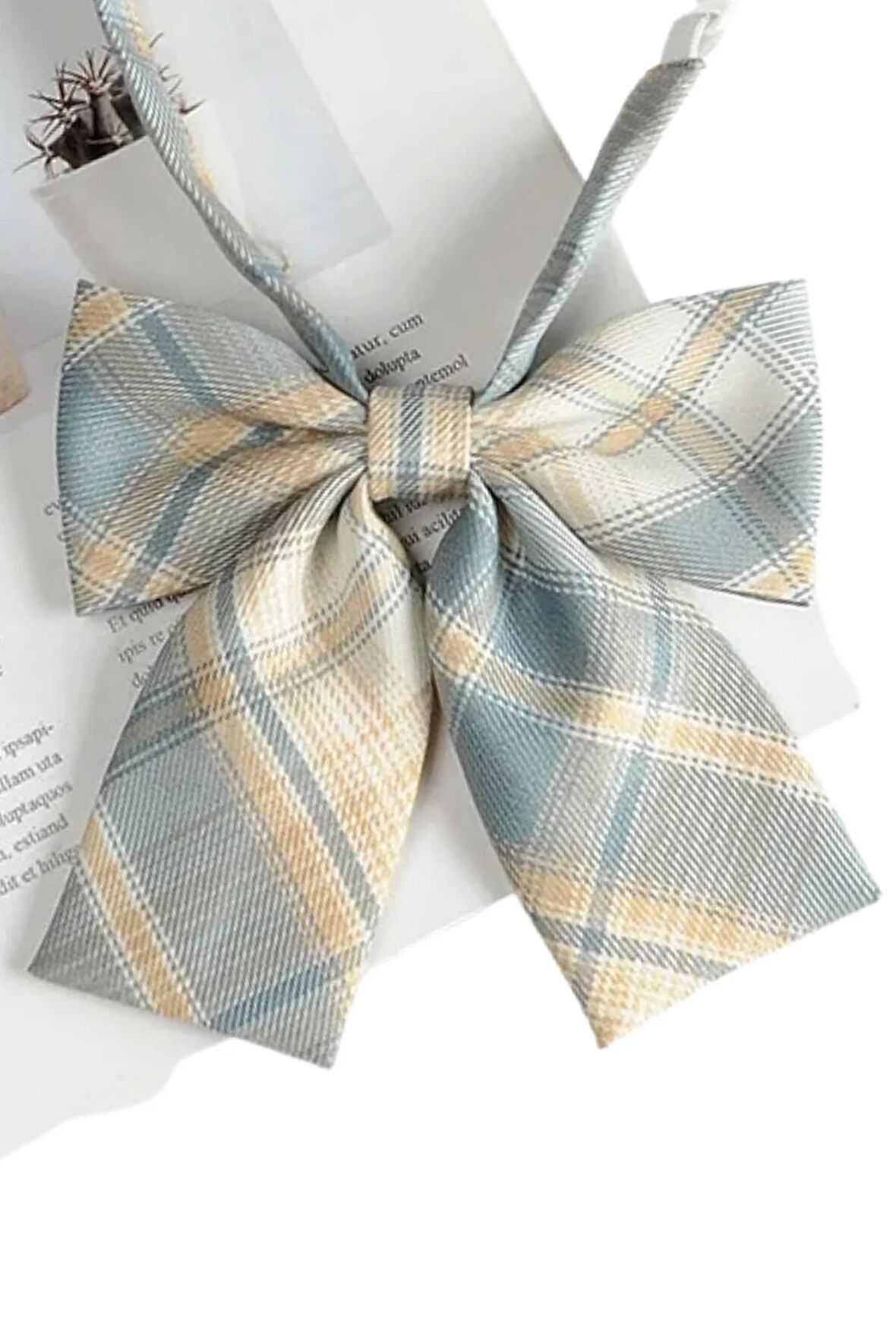 Yağmur Kadın Papyon