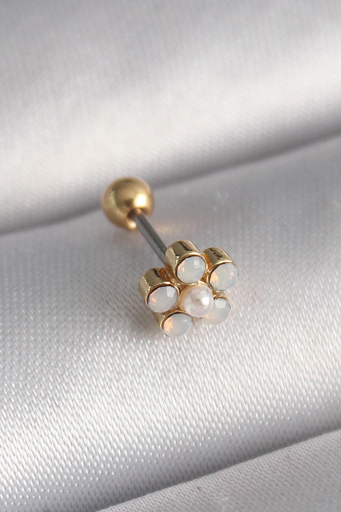 316L Çelik Renk Zirkon Taşlı Çiçek Model Tragus Piercing