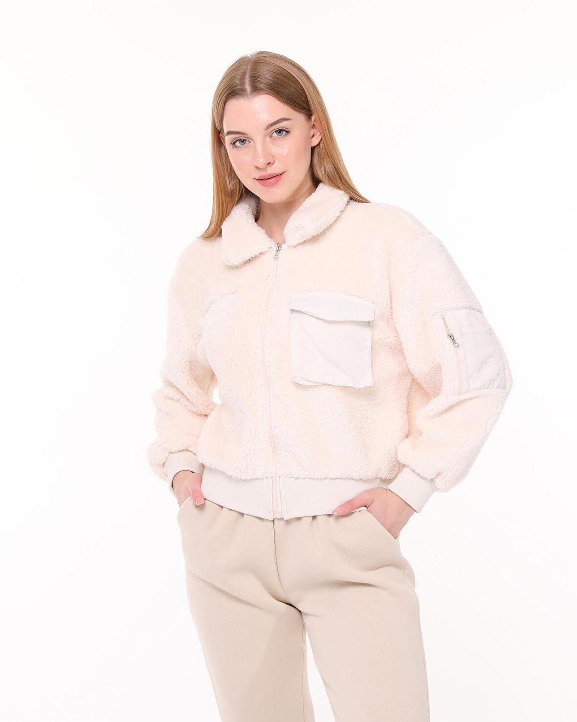 Xanthe Kadın Krem Renk  Gömlek Yaka Önü Cep Detaylı Uzun Kollu Peluş Ceke