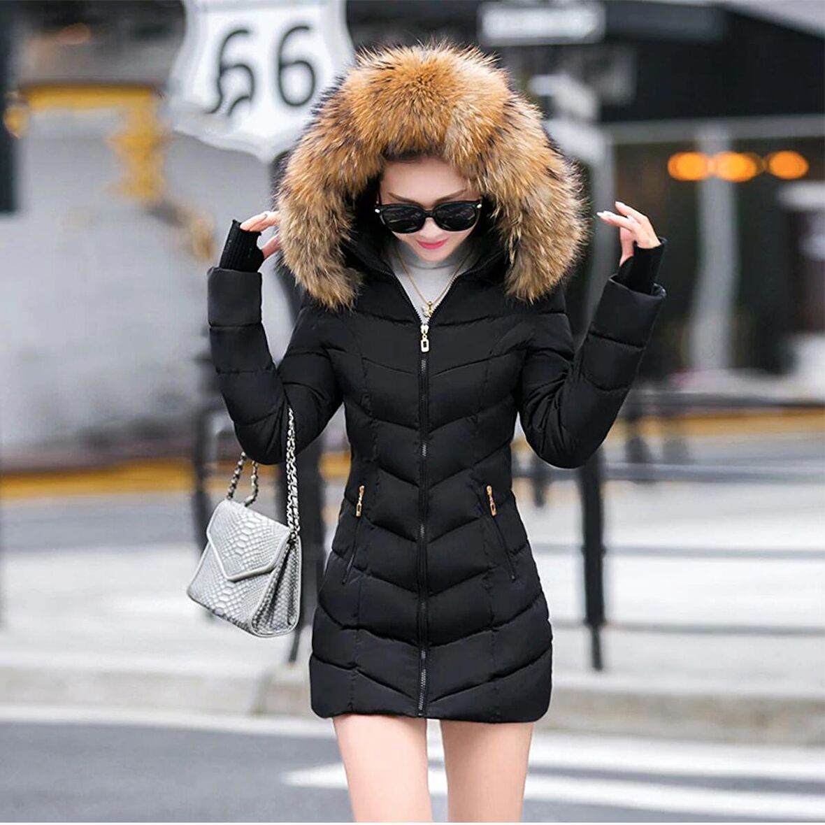 Barbora Kışlık Eldivenli Kapüşonu Kürklü Kadın Şişme Mont v23bt121siyah