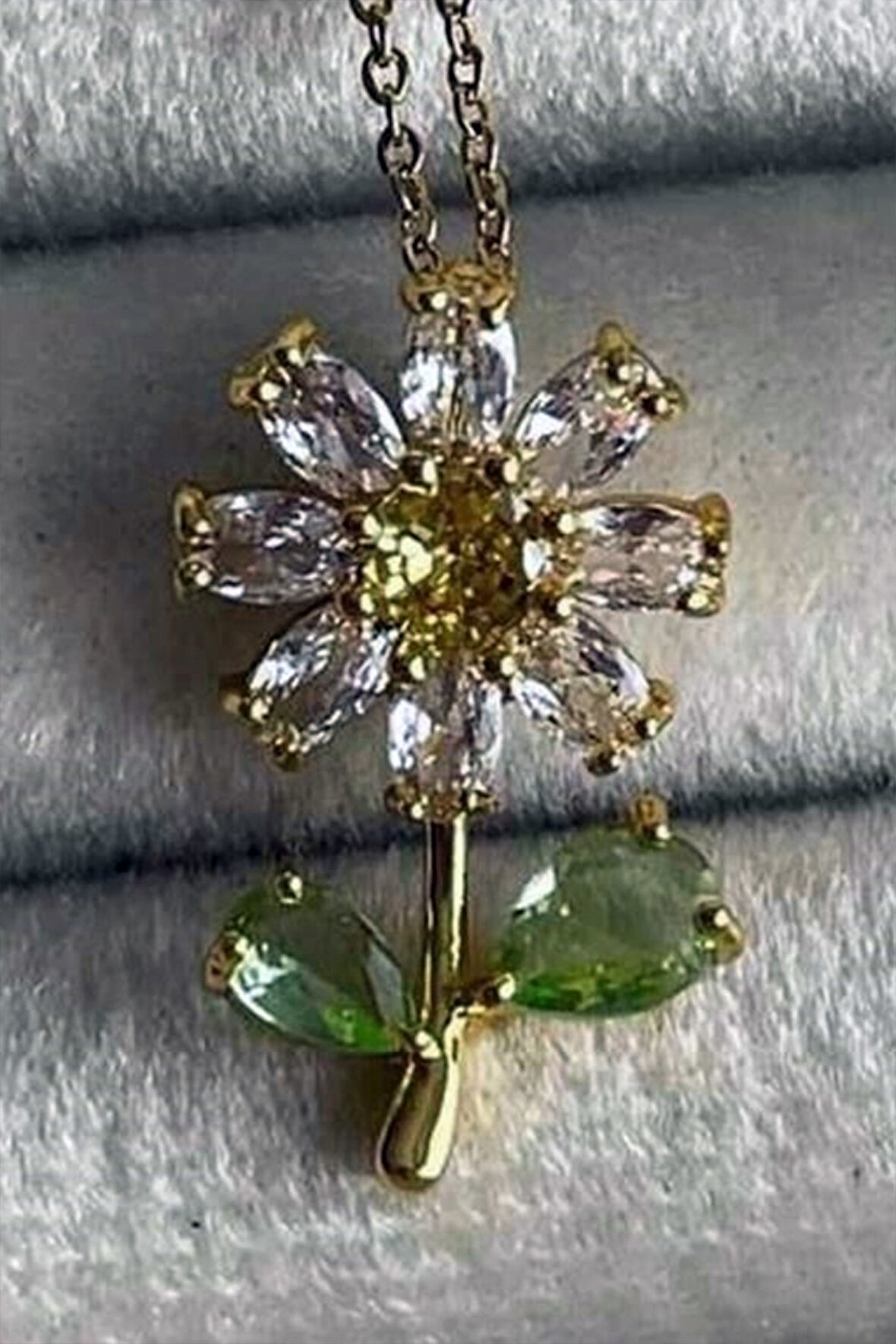 Altın Renk Sf Zincir Papatya Model Vip Solmaz Kararmaz Çelik Kolye - 3048