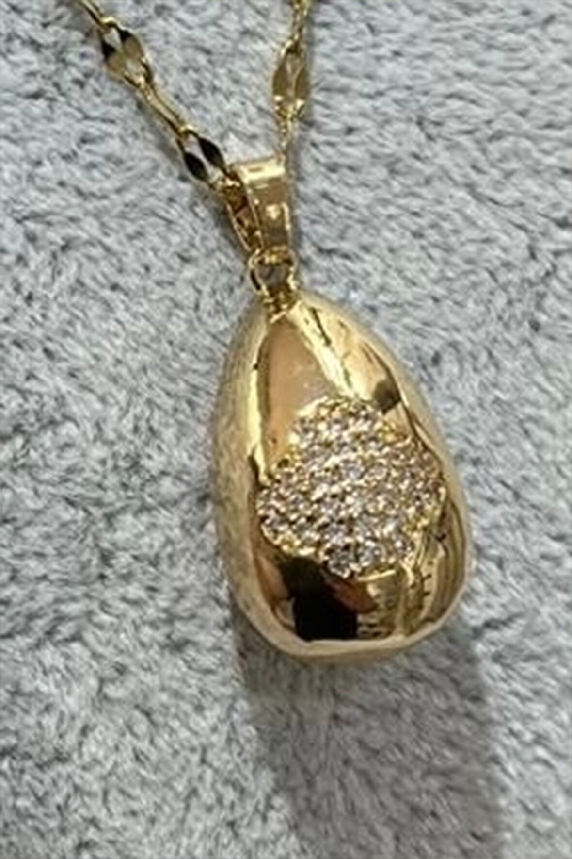 Altın Renk Singapur Zincirde Taşlı Göz Yaşı Bottega Model Vip Solmaz Kararmaz Çelik Kolye- 3054