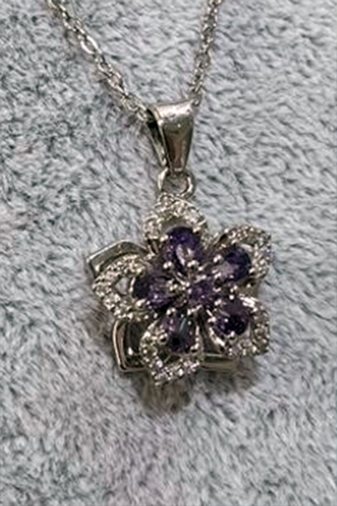 Gümüş Renk Sf Zincir Mor Taşlı Ucu Dönen Vip Solmaz Kararmaz Çelik Kolye - 3067