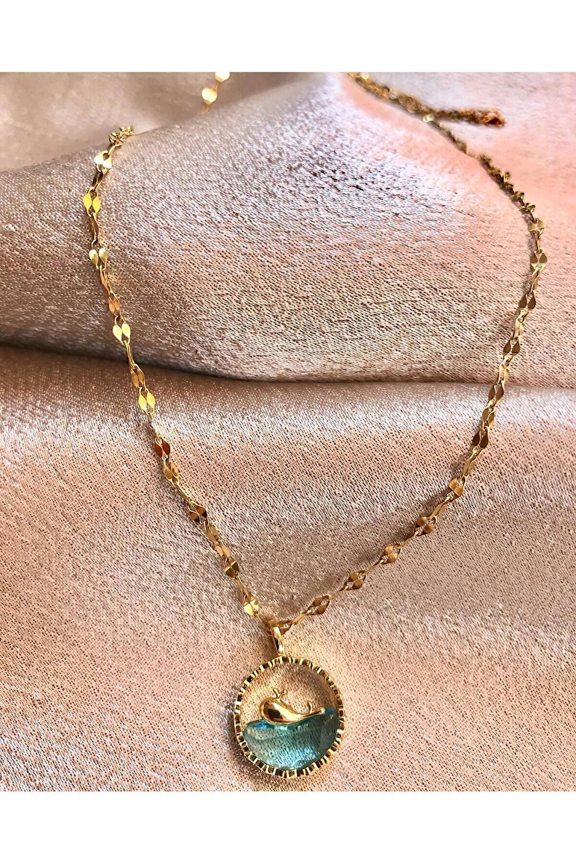 Altın Renk Yunuslu Kararma Yapmaz Çelik Kolye- 3179