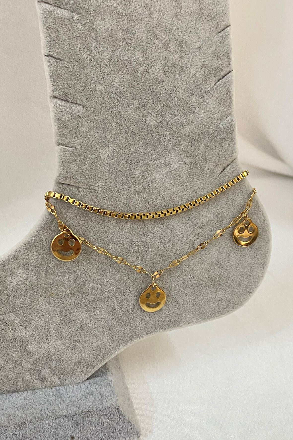 Altın Renk Gülen Surat Model Asansör Ve Singapur Zincir Çelik Halhal - 3234