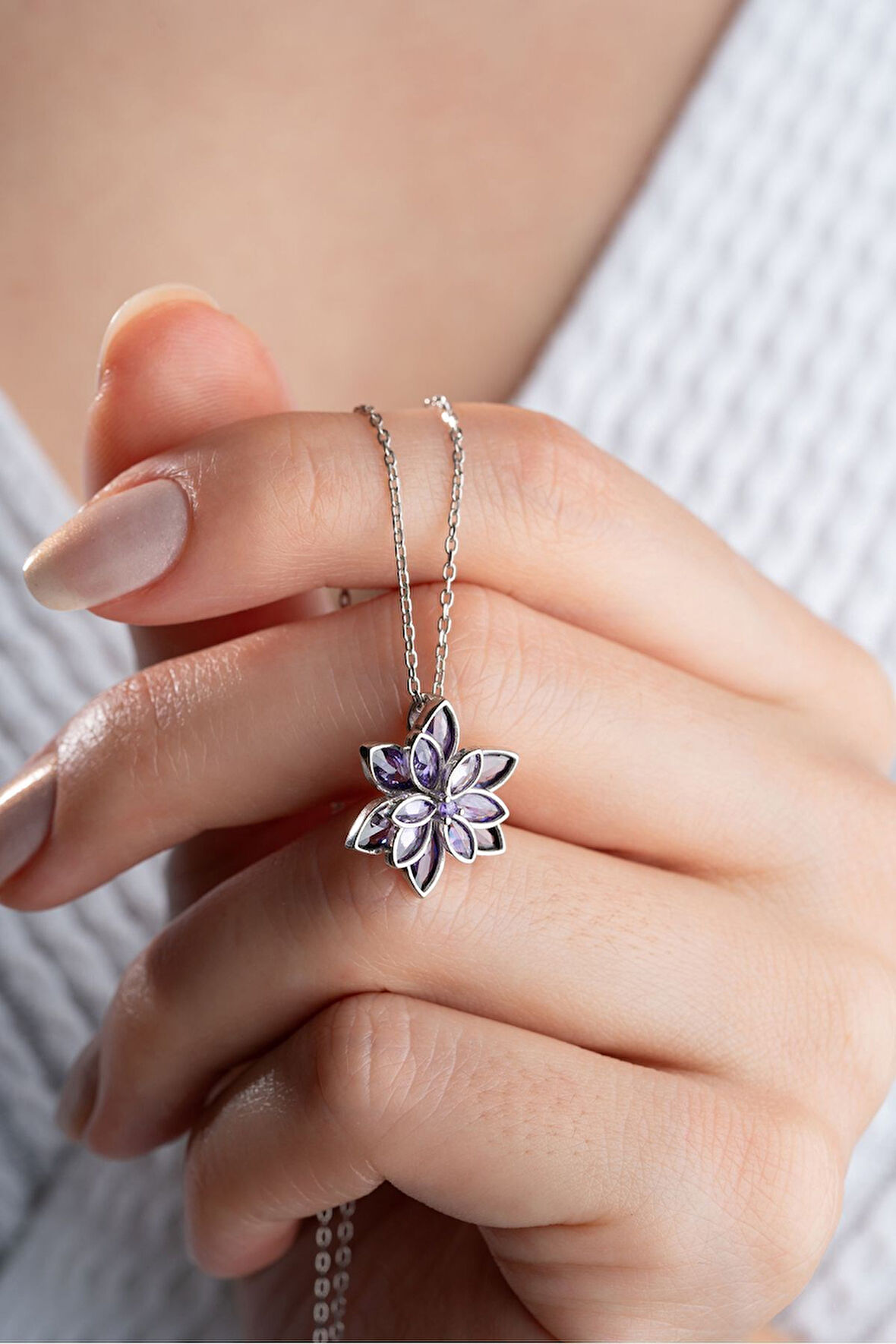 Gümüş Renk Mor Lotus Çiçeği Kolye Paslanmaz Çelik Kolye - 3401