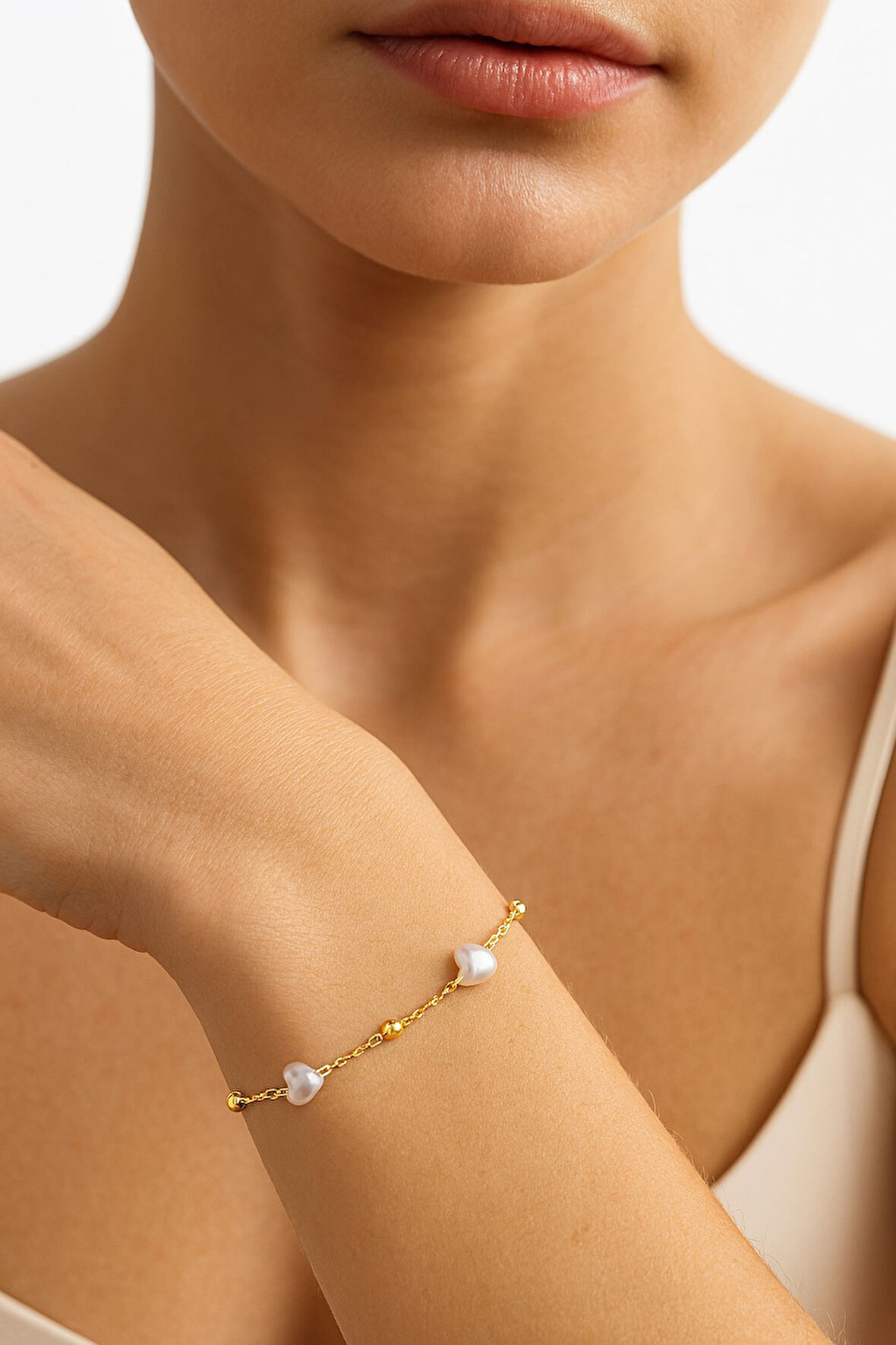 Altın Renk Kalp İnci Zincir Asansör Çelik Bileklik - 3592