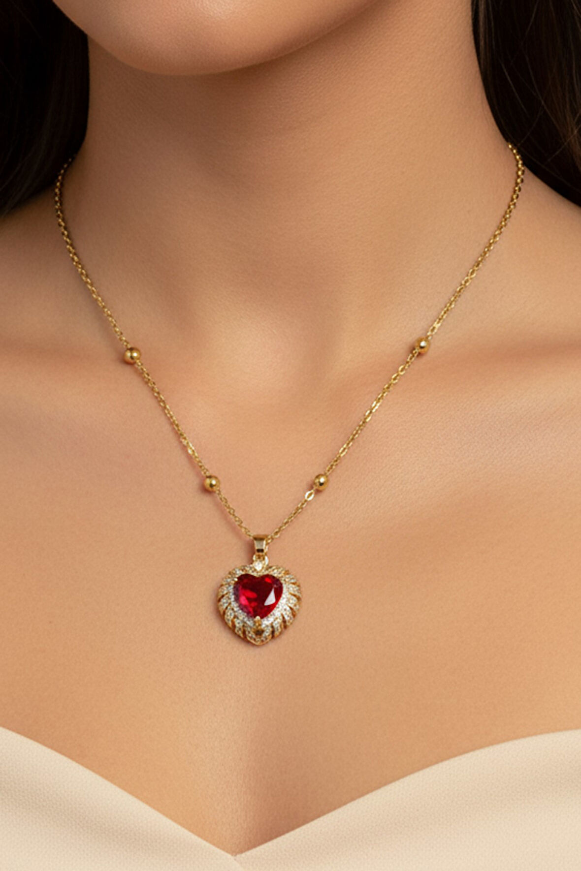 Altın Renk Kırmızı Kalp Model Top Zincir Çelik Kolye - 3685