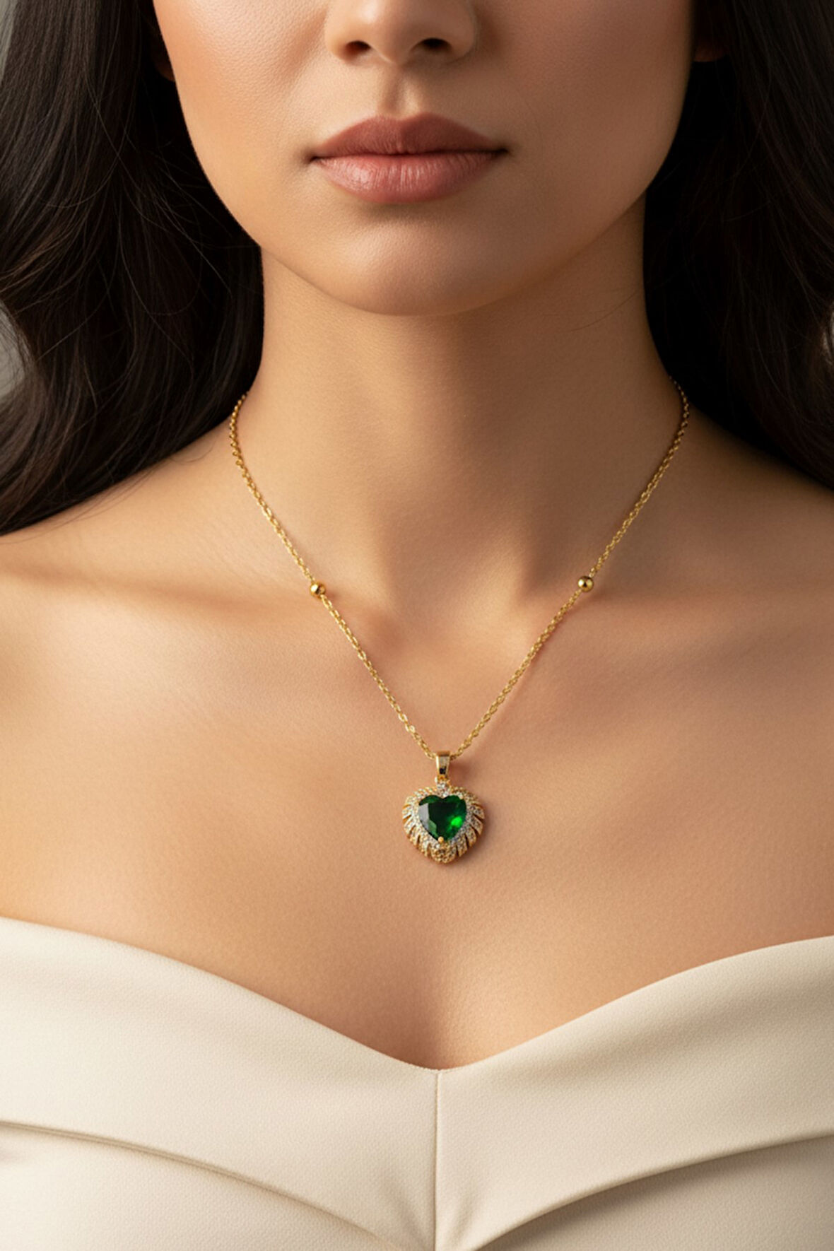 Altın Renk Yeşil Taş Kalp Model Top Zincir Çelik Kolye - 3697