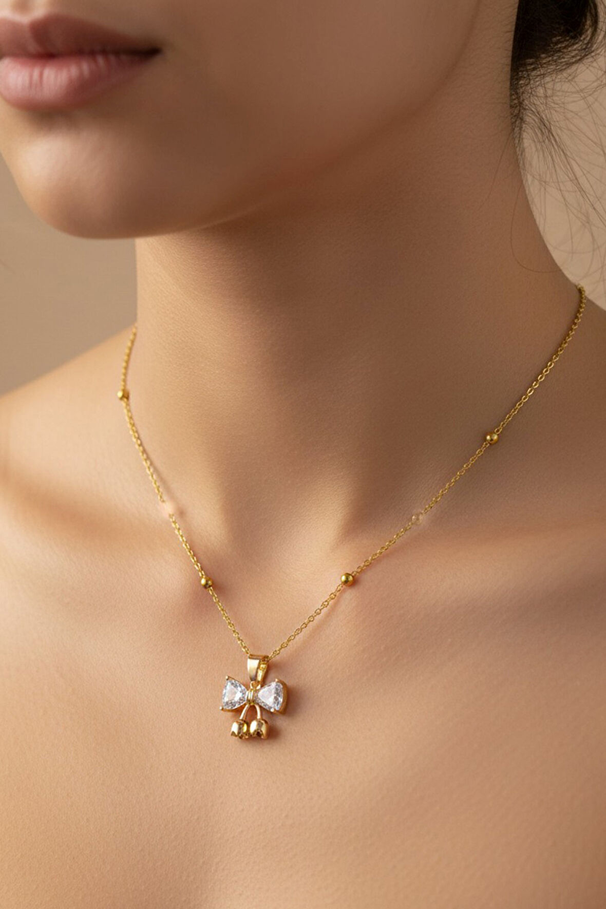 Altın Renk Kalp Fiyonk Model Top Zincir Çelik Kolye- 3710