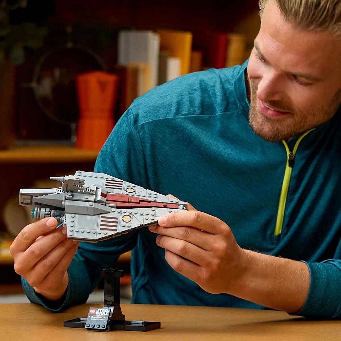 LEGO Star Wars Acclamator Sınıfı Hücum Gemisi 75404