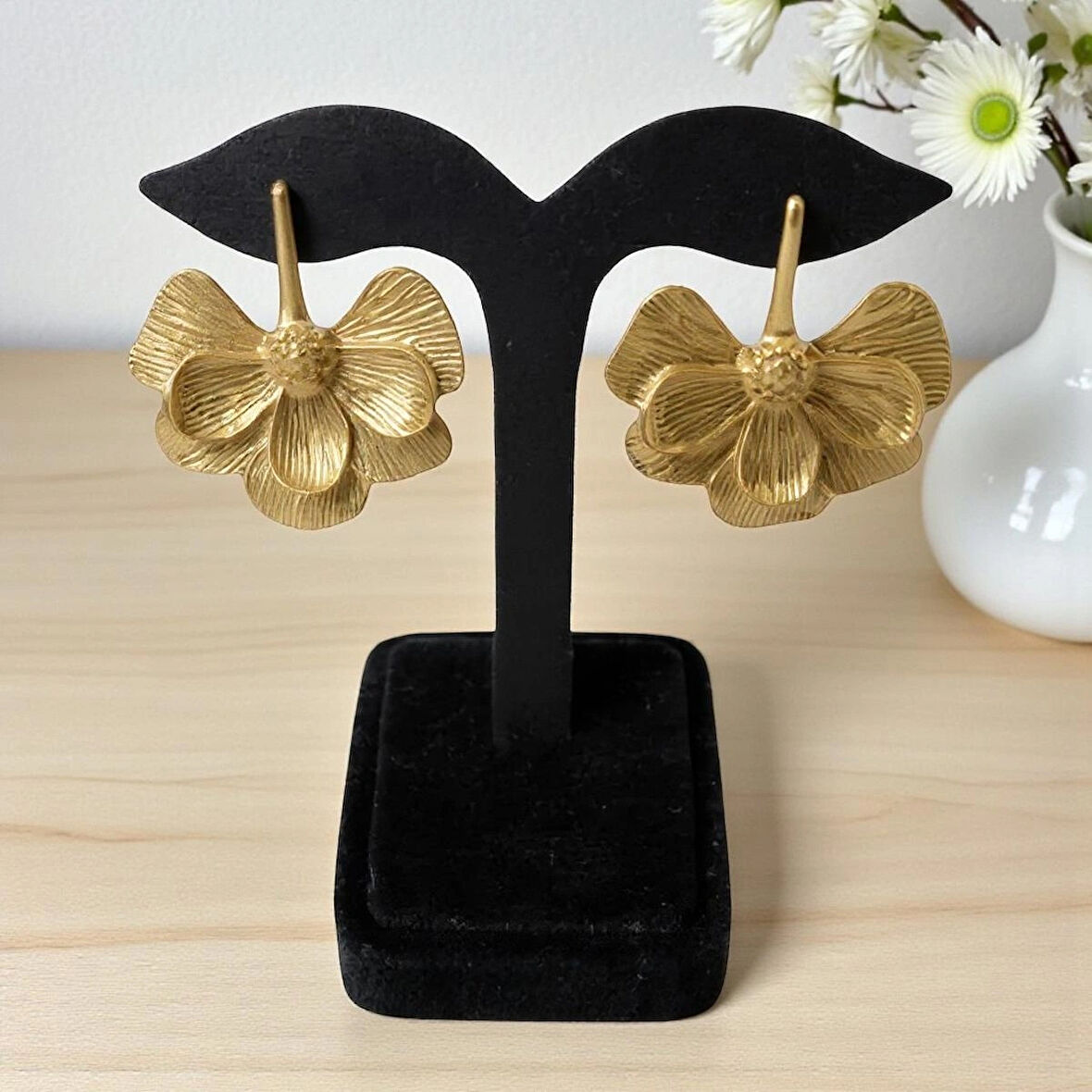 VividCharm Çiçek Model Küpe