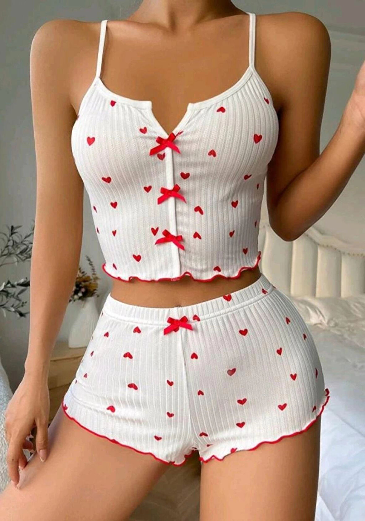 Miss Beyaz Fiyonk Desenli Kalpli Askılı Şortlu Pijama Takım