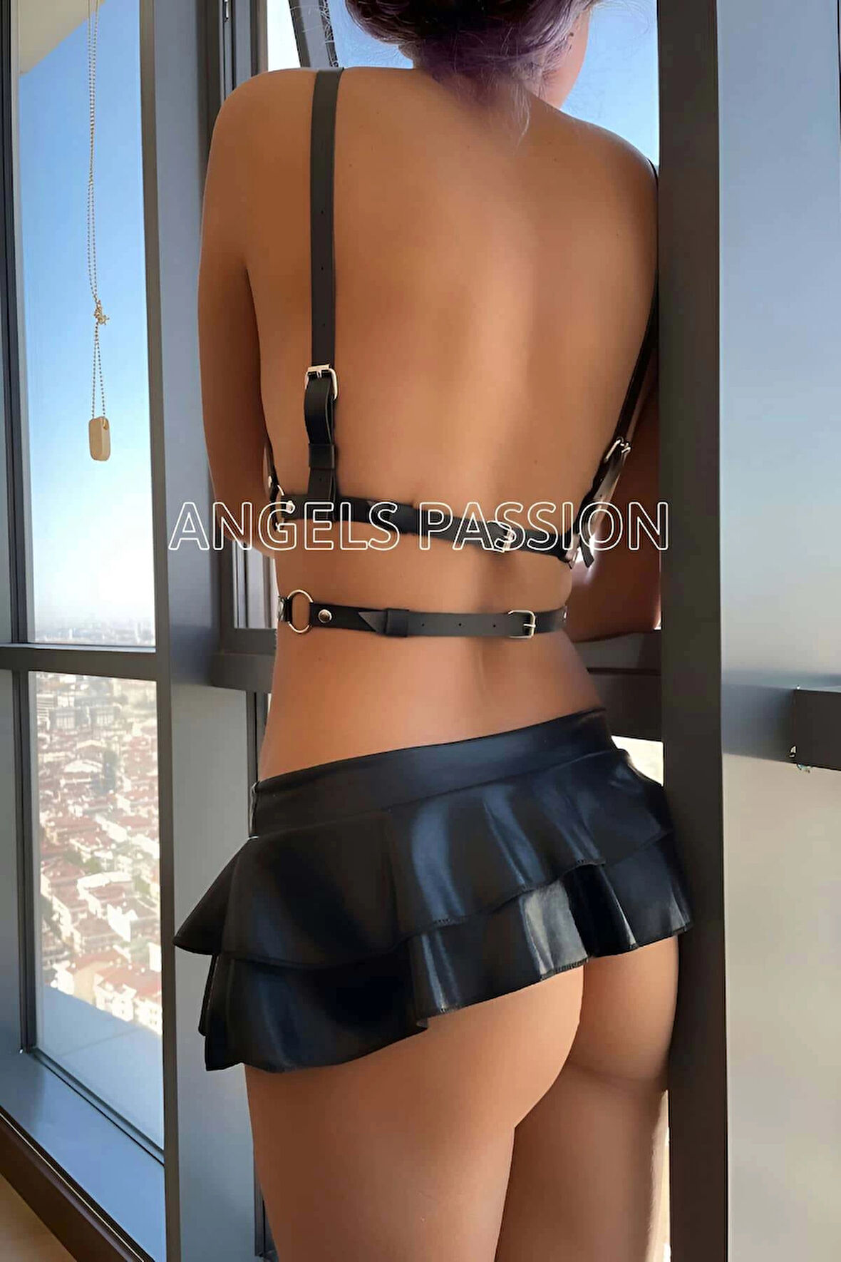 Beli Çift Sıralı Üçgen Deri Harness