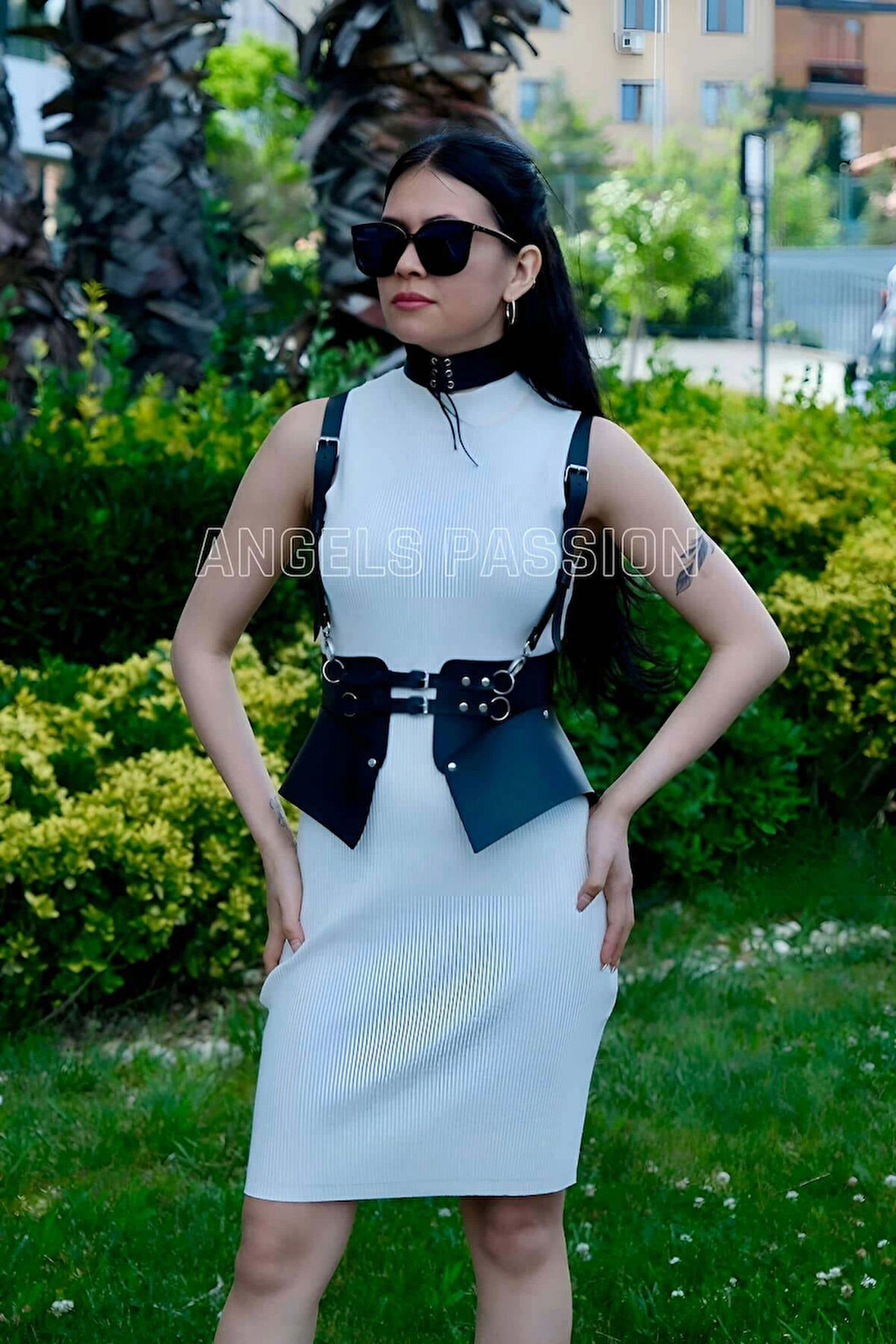 Elbise, TShirt ve Gömlek Üzeri Deri Şık Kemer ve Choker Takım