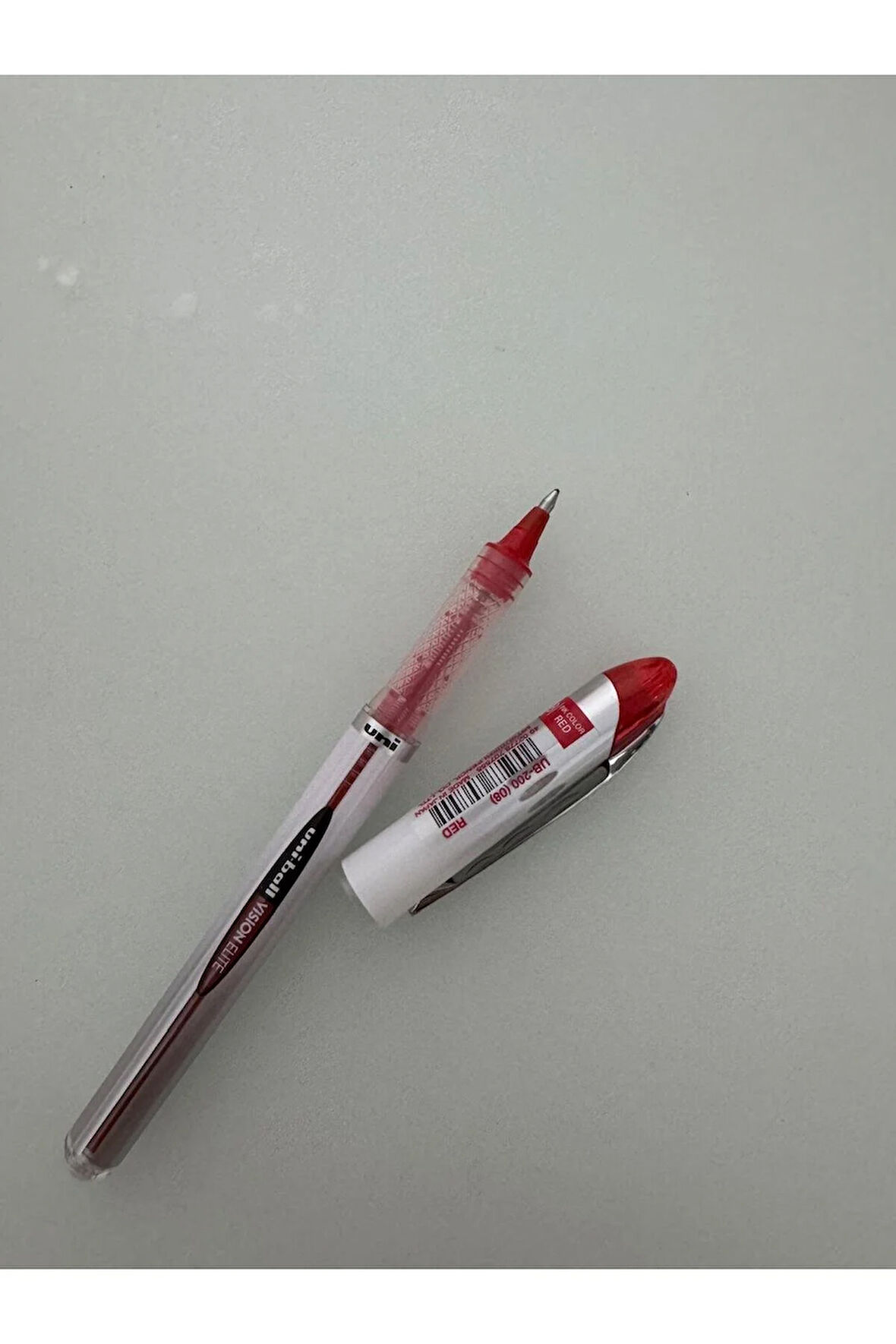 Uni-Ball Roller Kalem Vision Elite Bilye Uç 0.8 MM KIRMIZI (1 ADET)