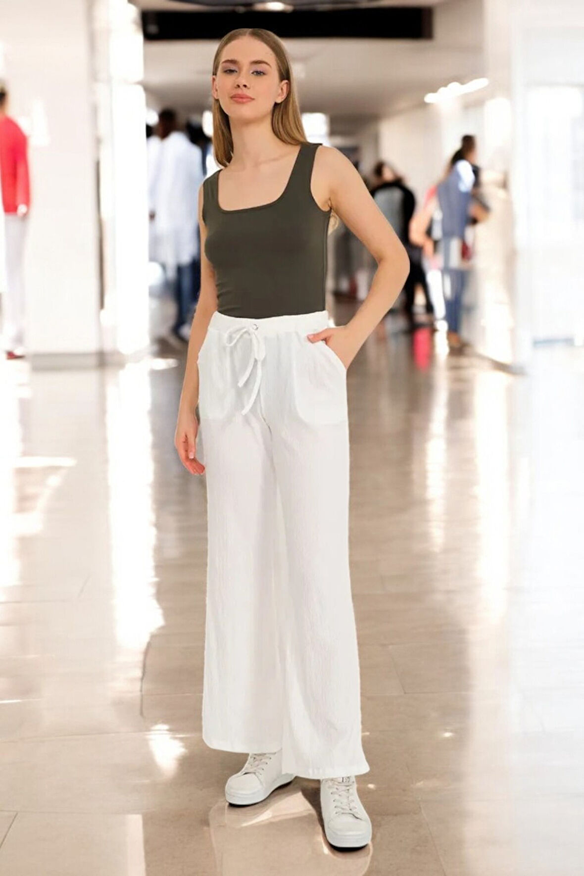 Yazlık Rahat Kesim Şık Kadın Pantolon