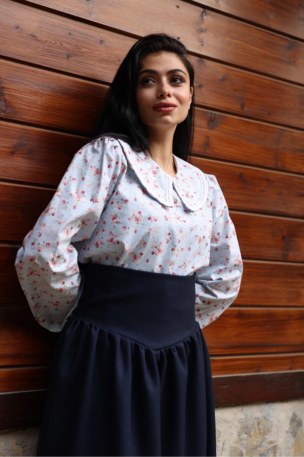 Vintage Mavi-Bordo Çiçekli Bebe Yaka Dantelli Poplin Bluz