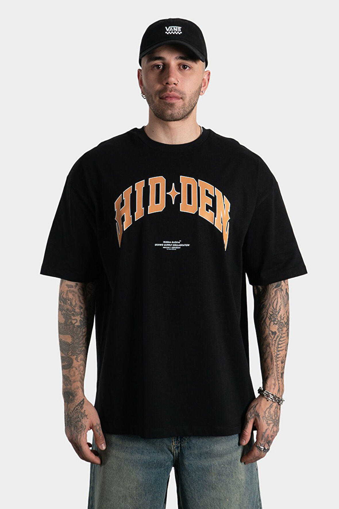 Hidden Archive Oversize Siyah Erkek Tişört