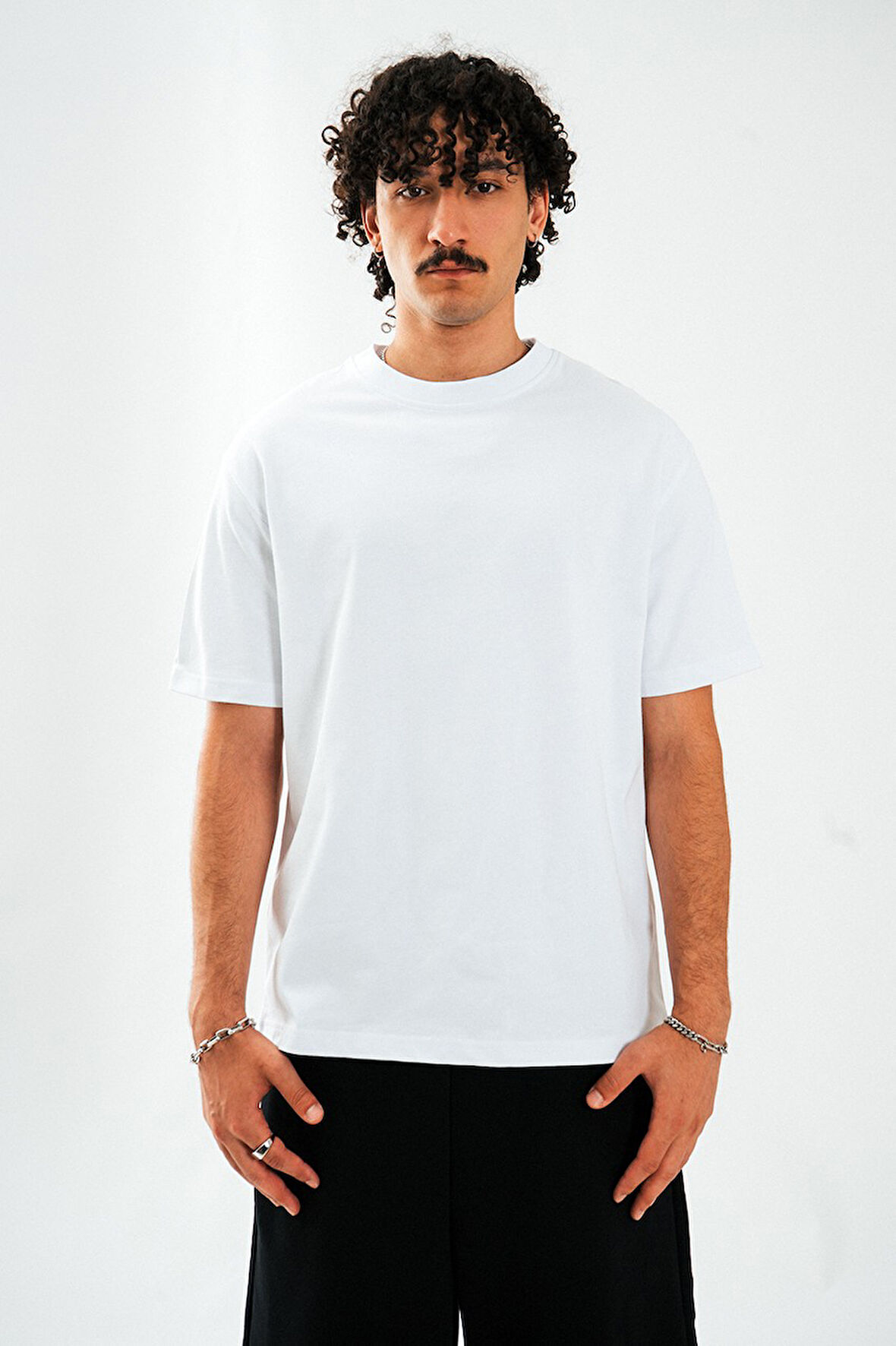 Minimal Urban Oversize Beyaz Erkek Tişört