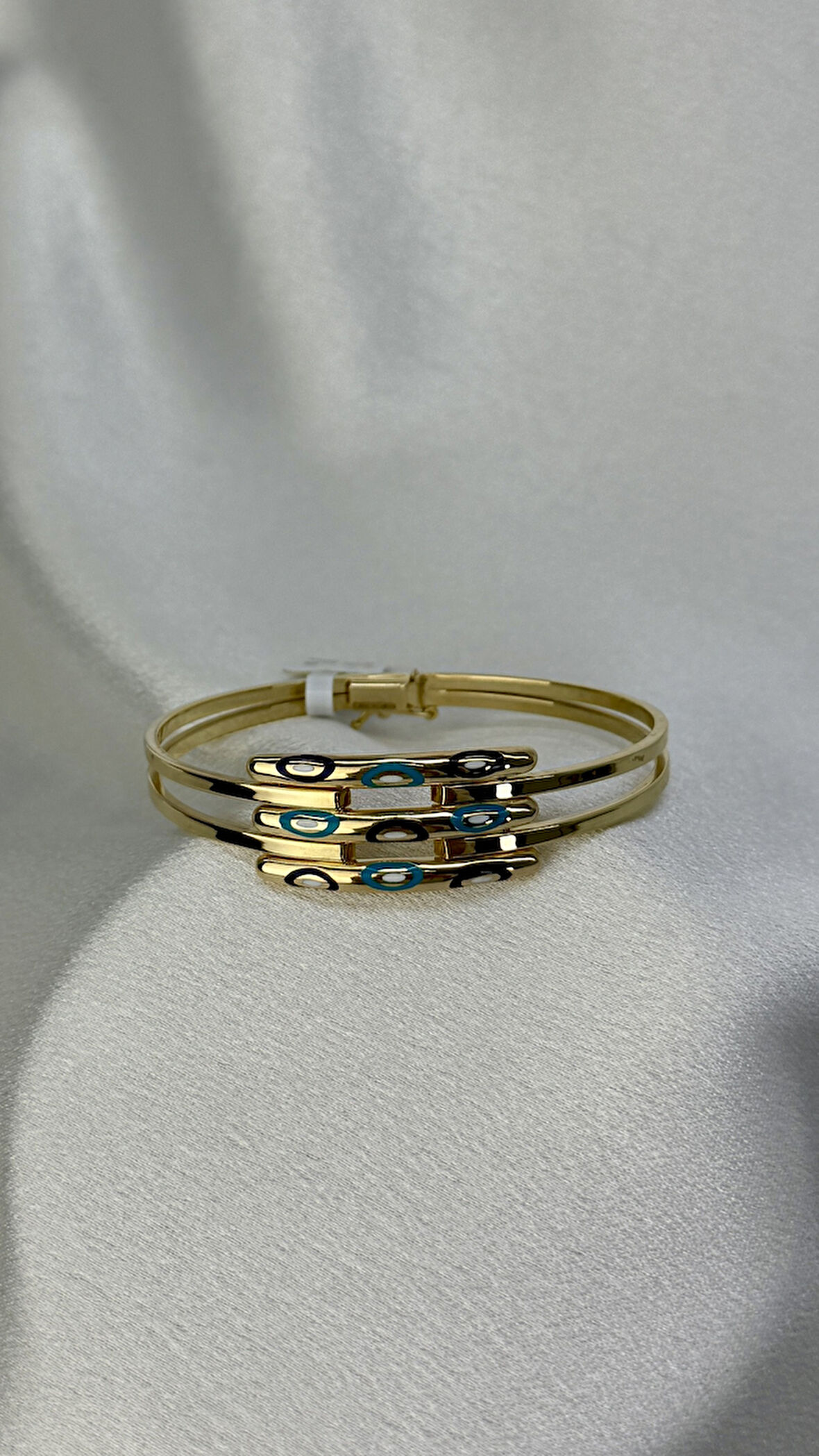 Üç Sıralı Nazar Mineli Altın Kelepçe Bilezik