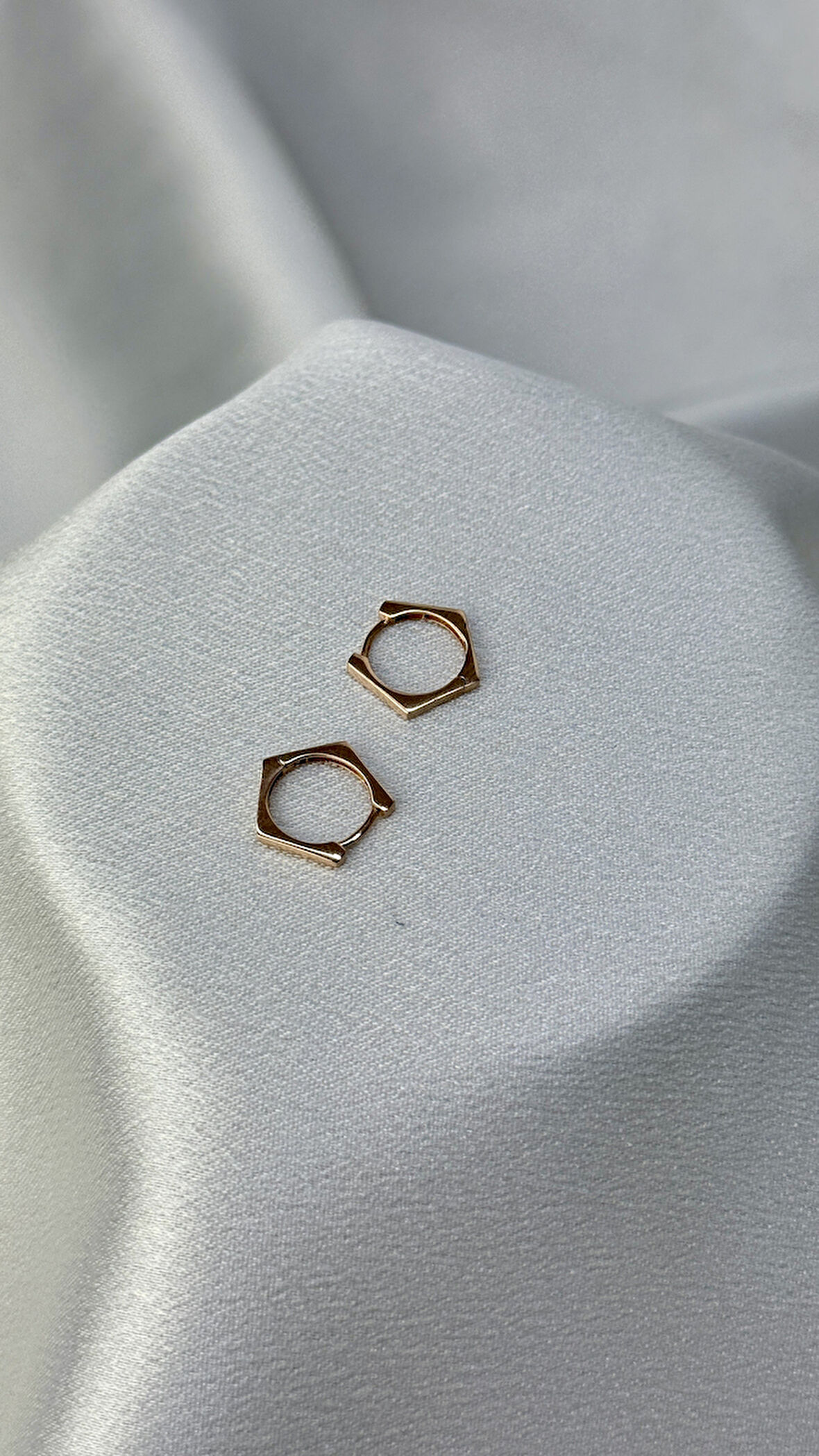 Beşgen Altın Küpe