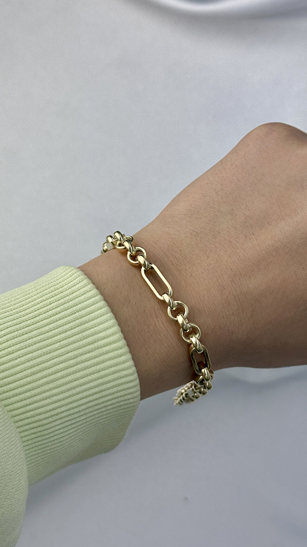 Kalın Halka Ve Ataç Detaylı Altın Bileklik