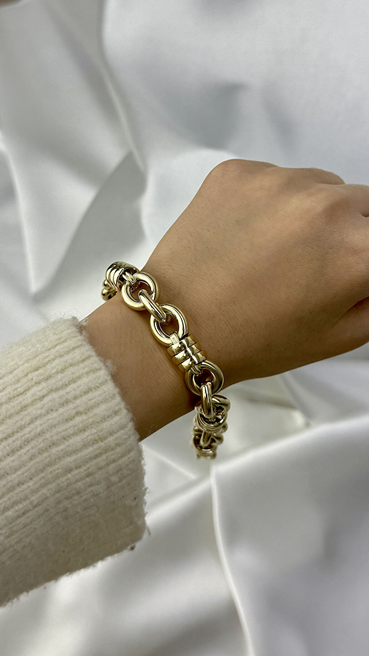 Kalın Gösterişli Halka Altın Bileklik