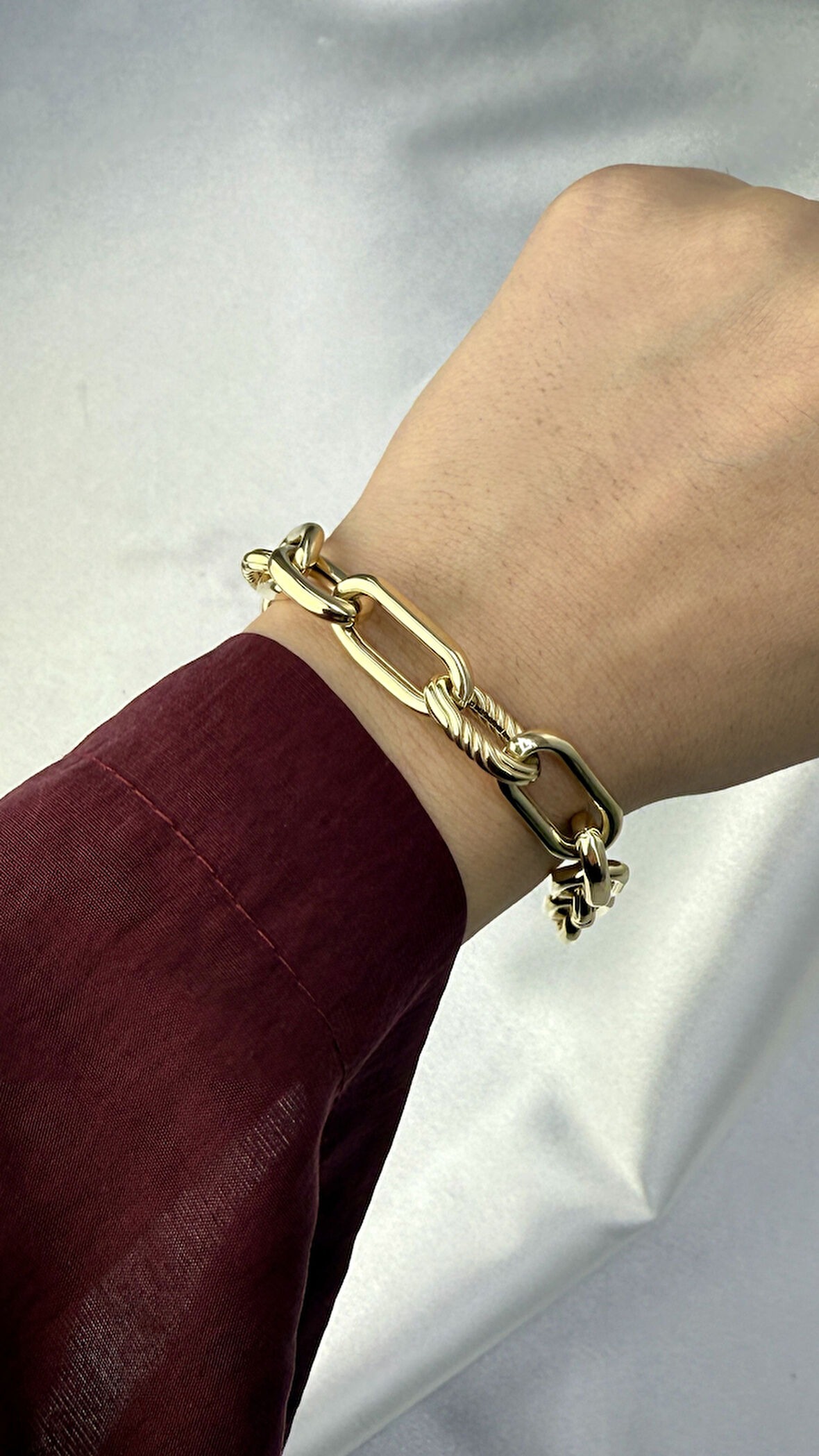 Gösterişli Ataç Altın Bileklik