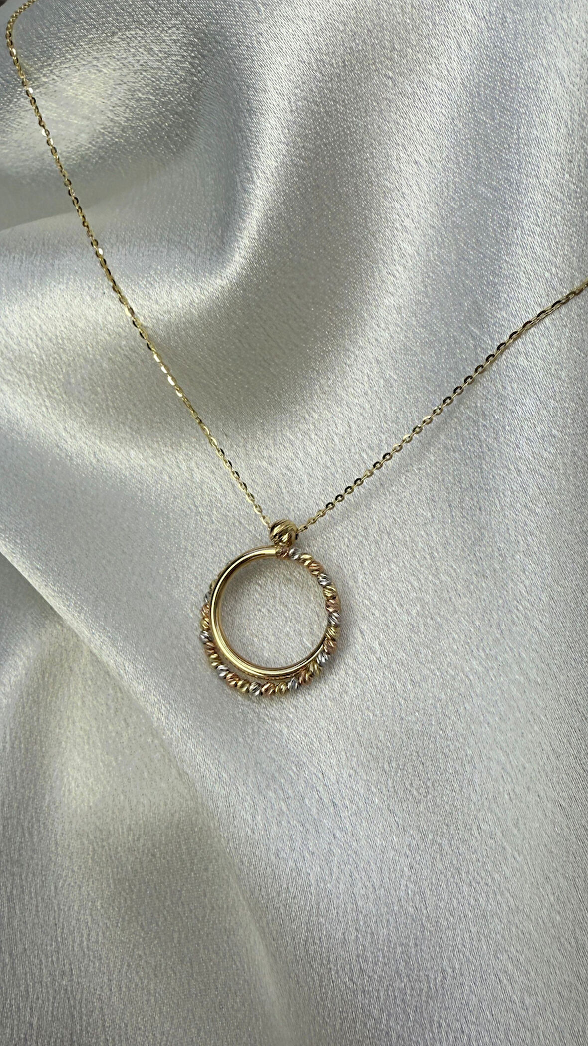 Halka Figürlü Dorika Toplu Altın Kolye