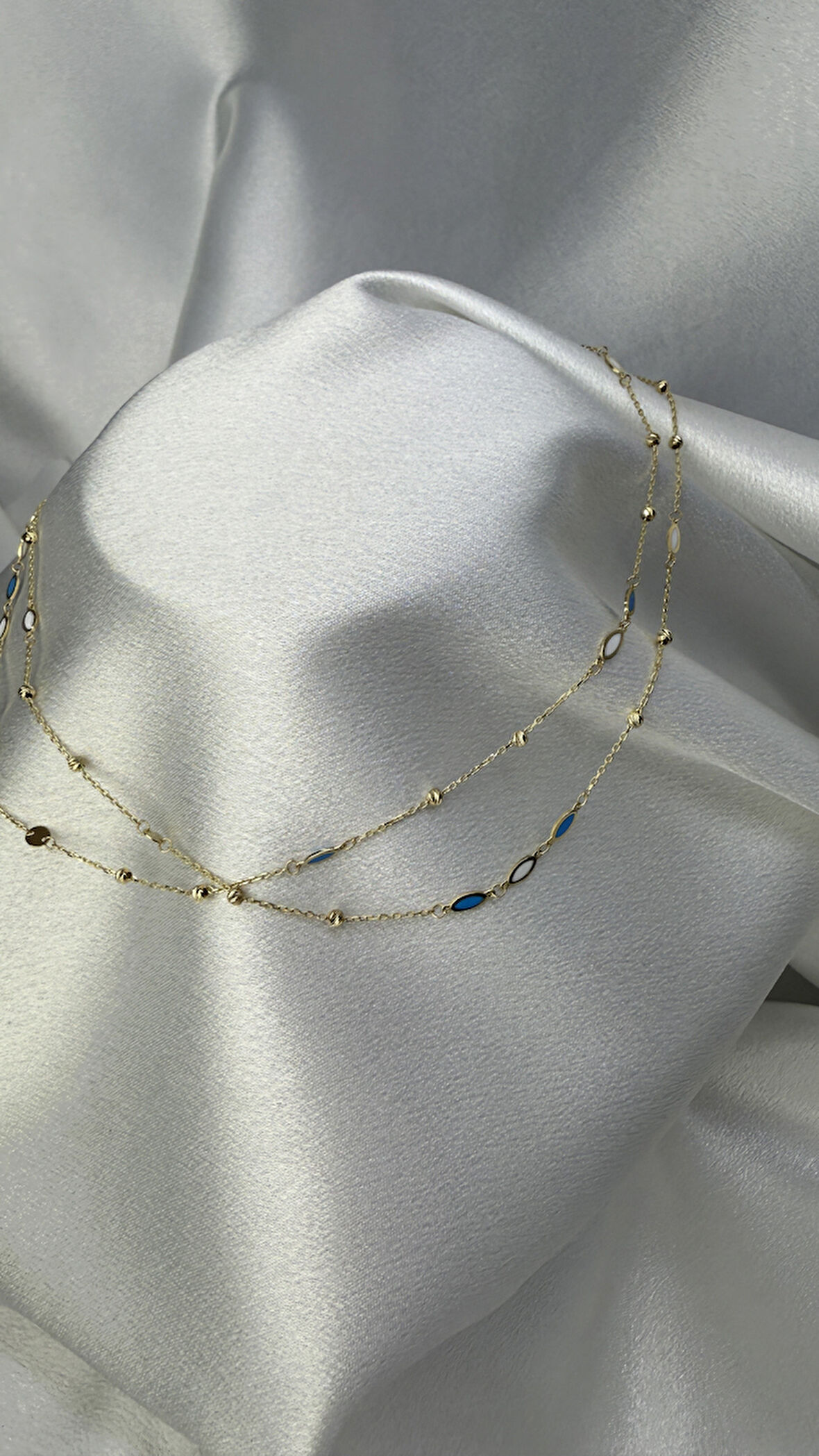 Dorika Toplu Beyaz Ve Mavi Renk Mineli Altın Kolye