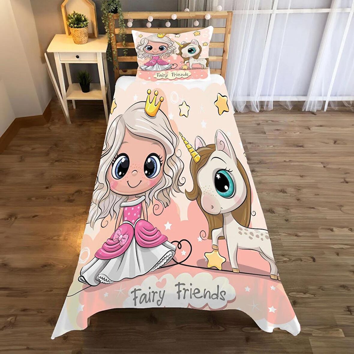 Fairy Friends Desenli Yatak örtüsü ve yastık kılıfı 2li takımı
