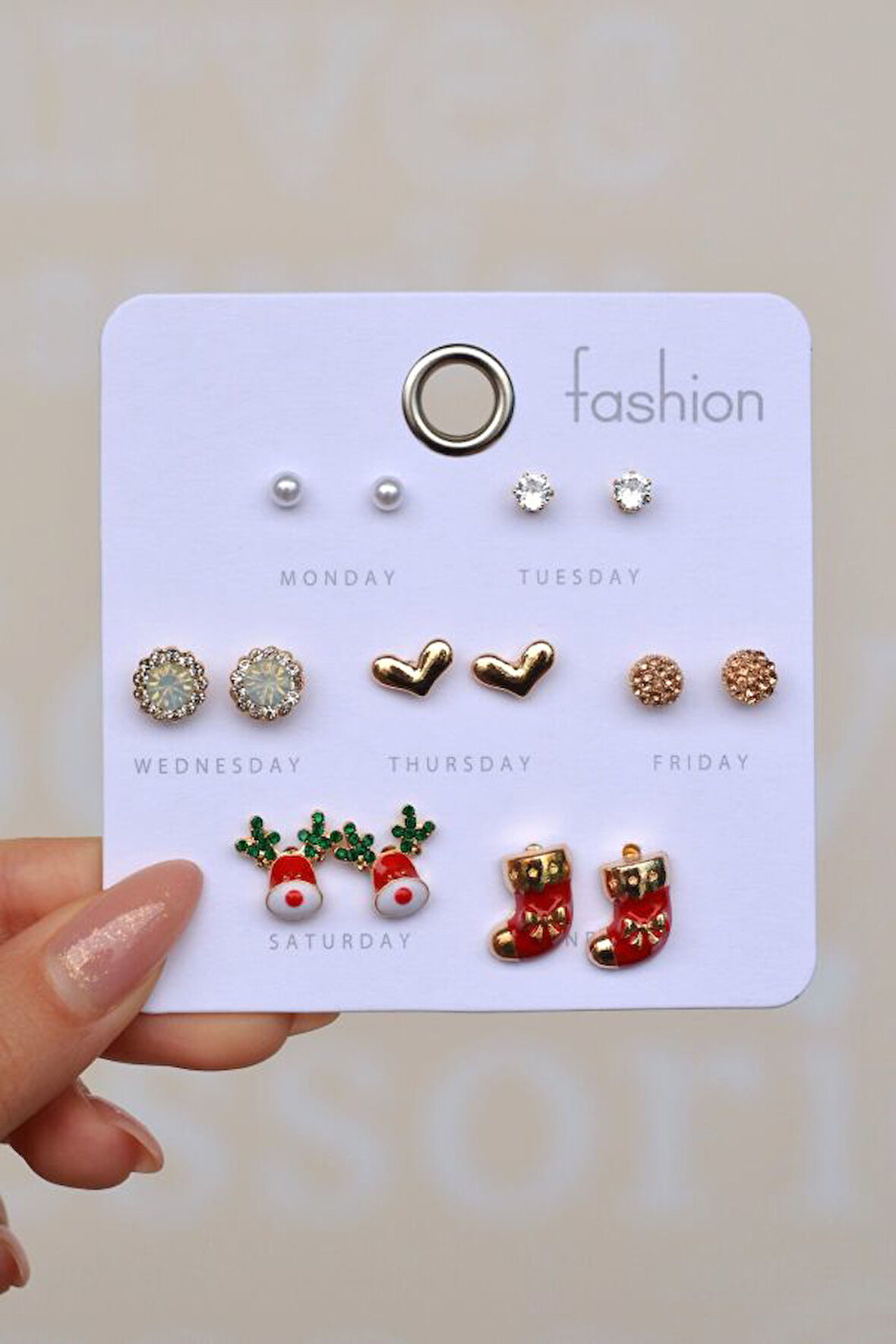 Yılbaşı Noel Temalı Küpe Seti 7 Çift İnci Tektaş Kalp Taşlı Yılbaşı Hediyelik Küpe Seti Gold Renk