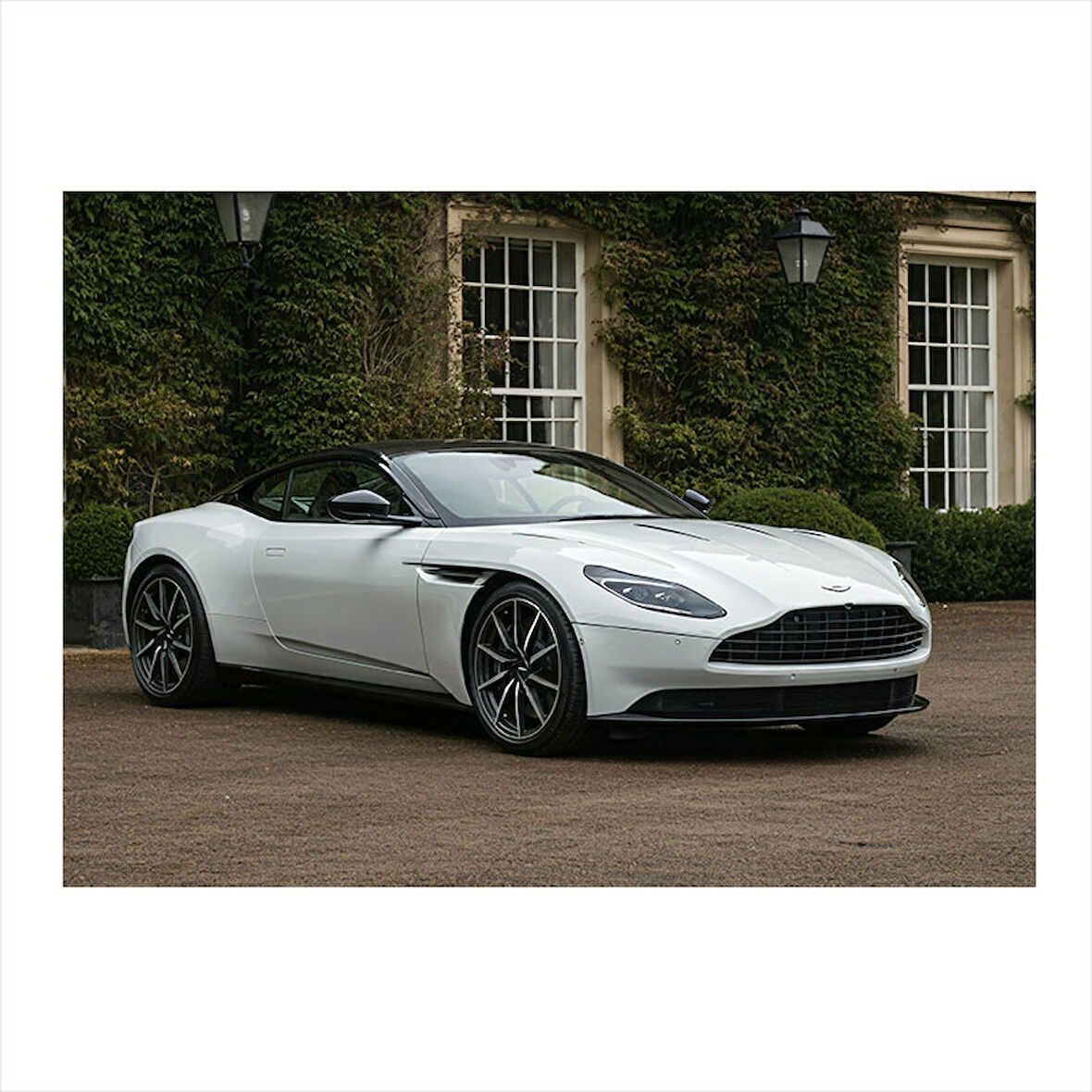 Beyaz Spor Araba Modeli Art Mdf Tablo 25cmX 35cm