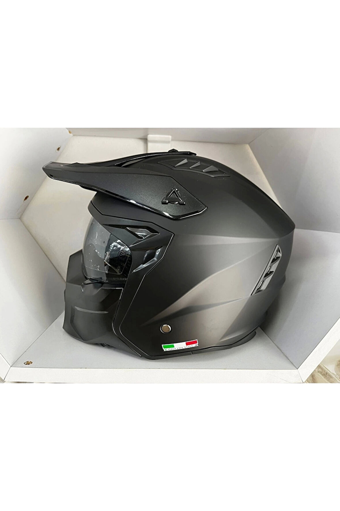 Kask X1-x Seul Çene Çıkan Mat Siyah