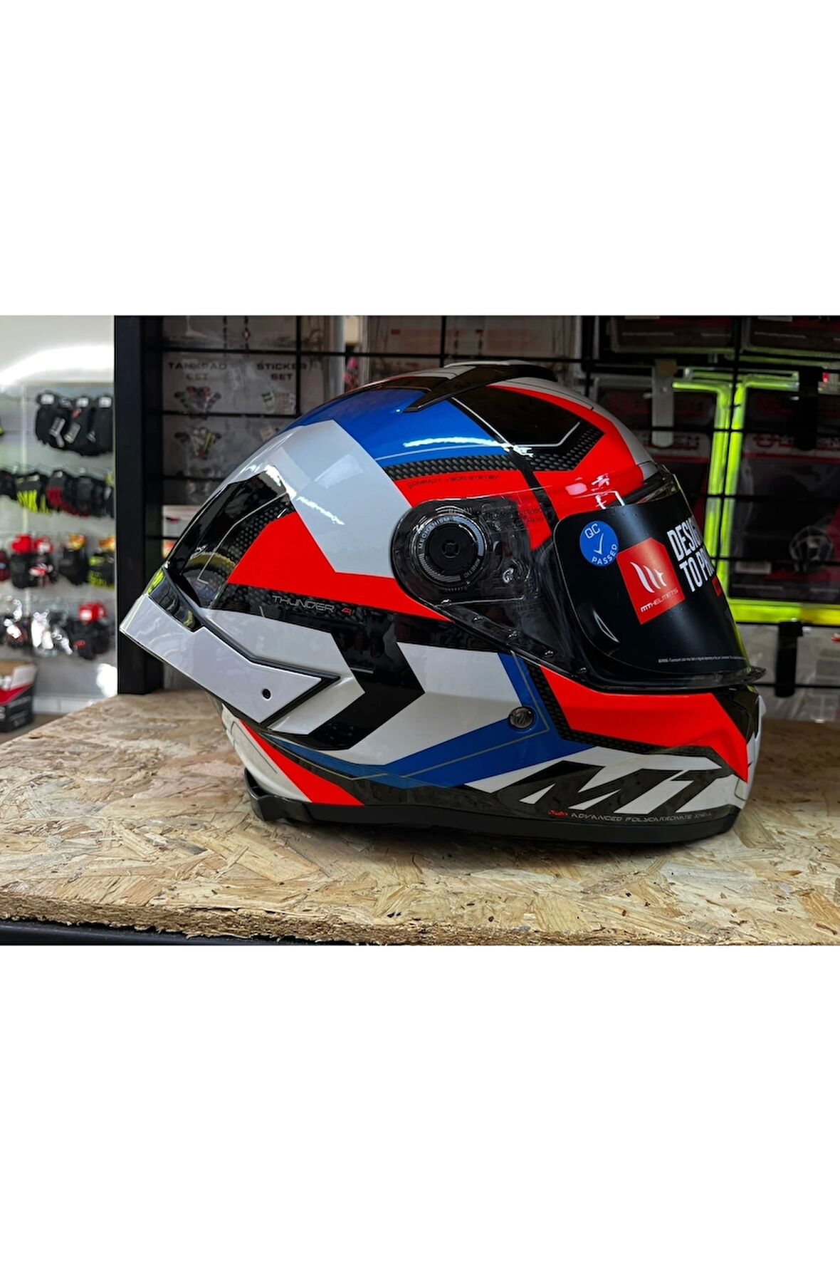Kask Mt Thunder 4 Sv Valıant A0 Parlak Inci Beyaz Mavi Kırmızı