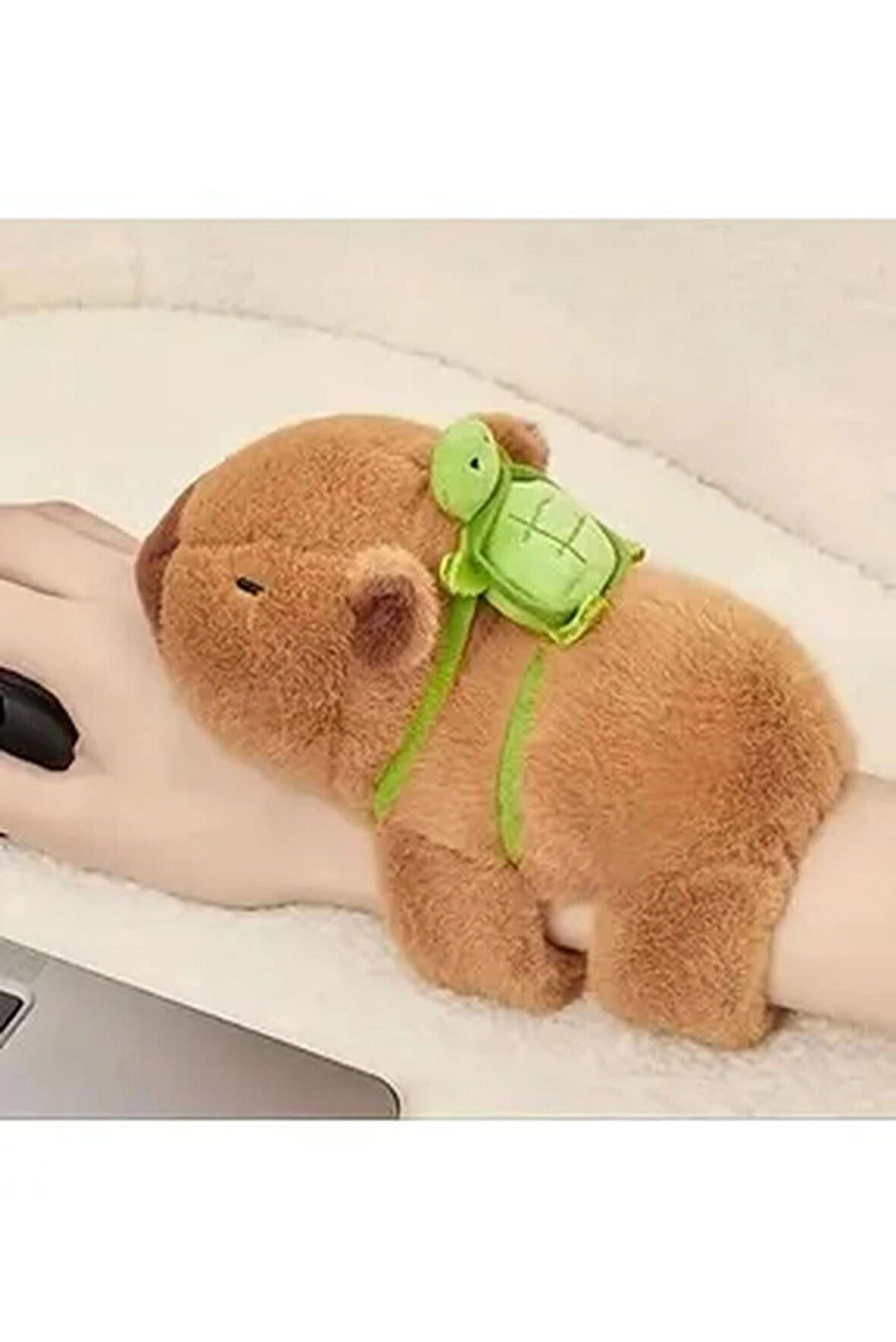 Tutunan Kapibara Peluş – Sevimliliğin Yeni Adres