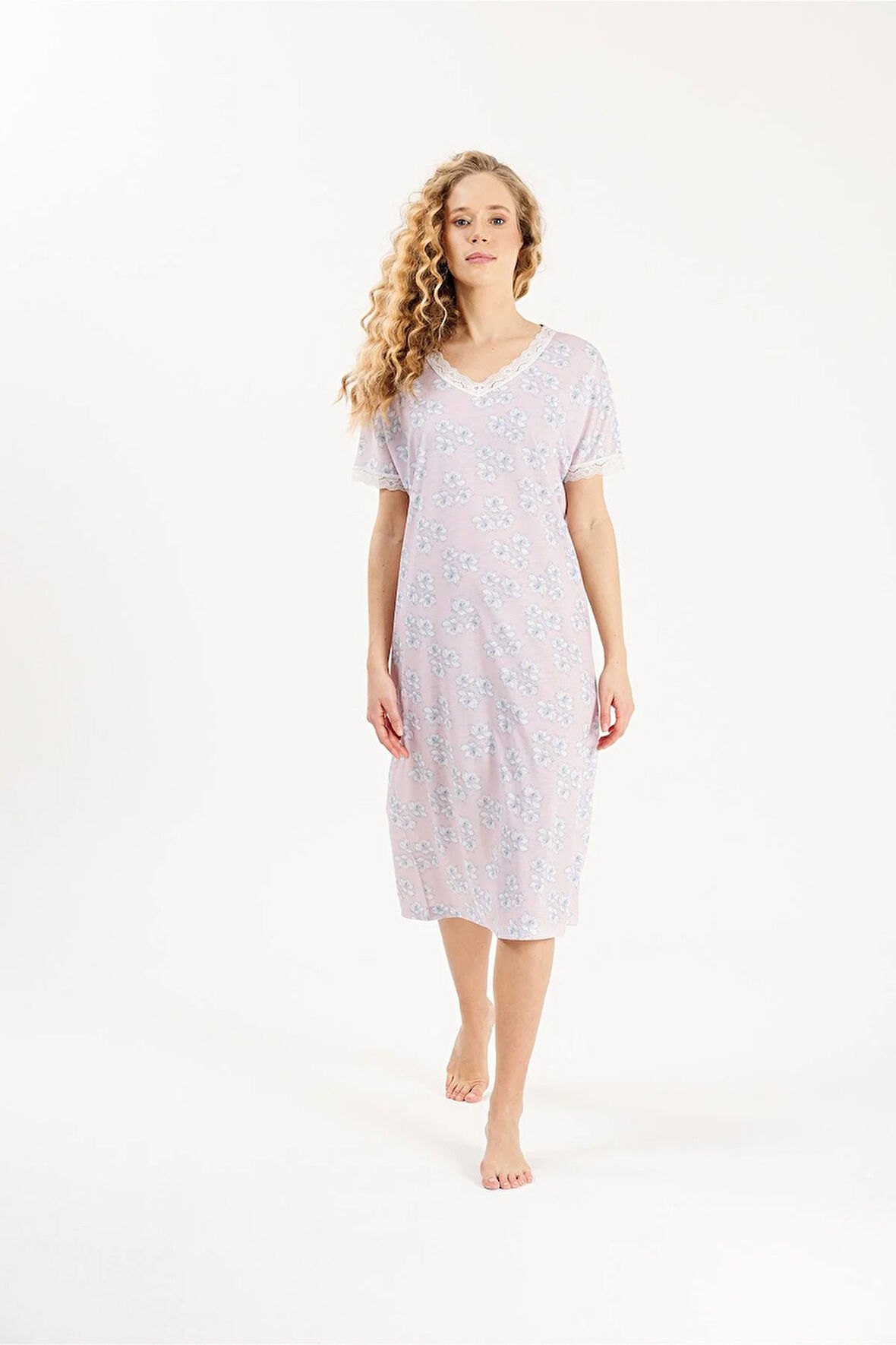 Dantel Detaylı Viskon Kadın Gecelik