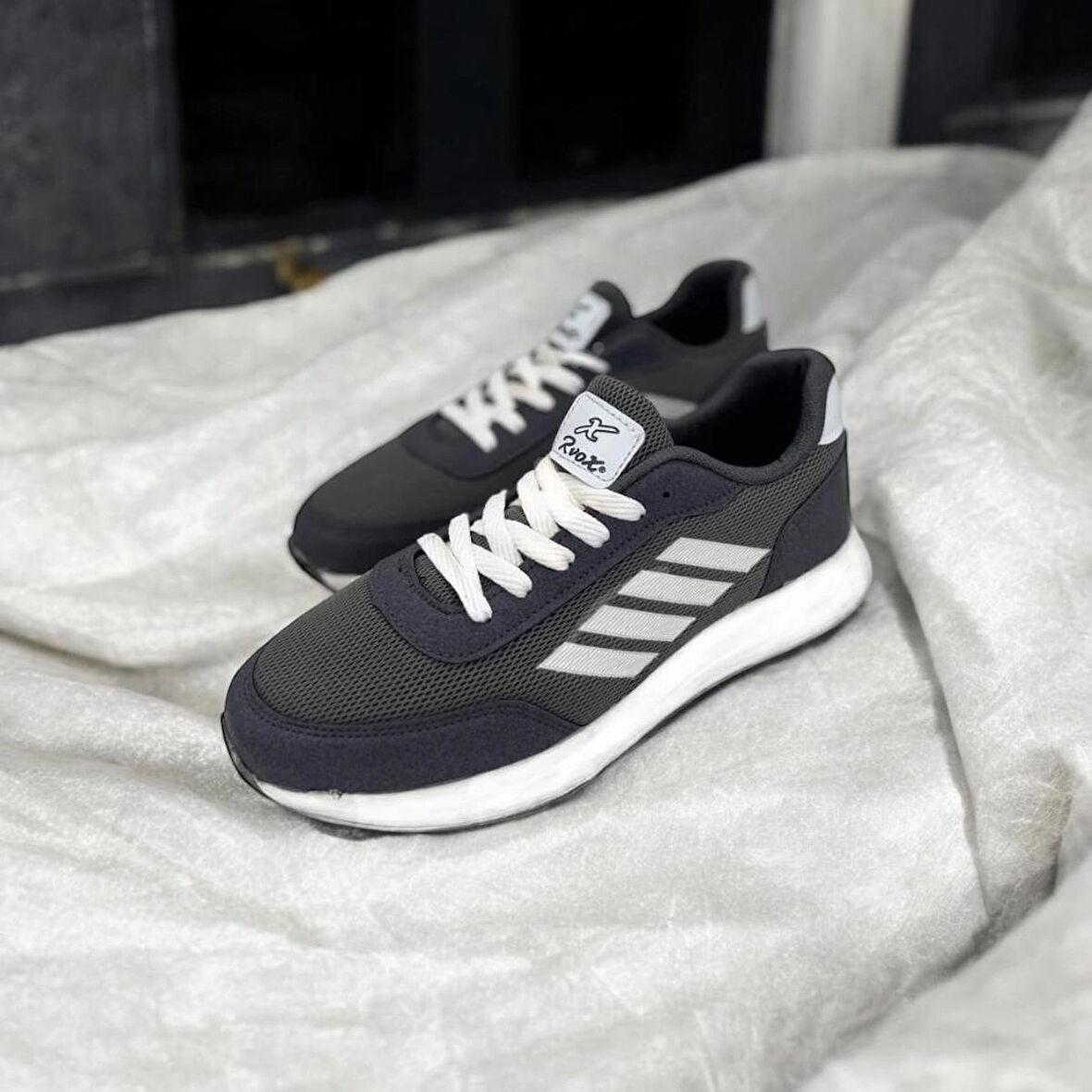 ERKEK RAHAT VE KONFORLU SNEAKER
