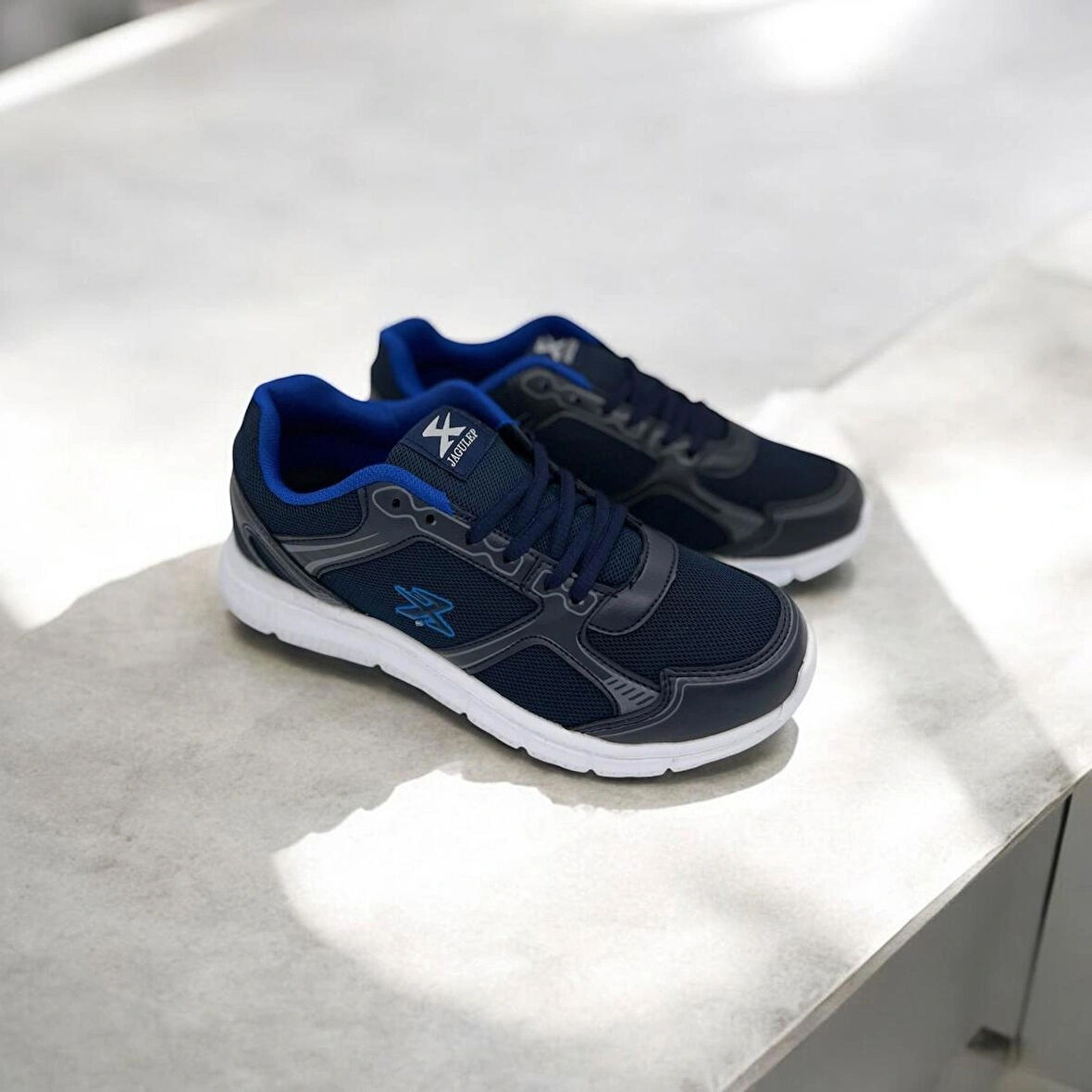  ERKEK RAHAT VE KONFORLU SNEAKER