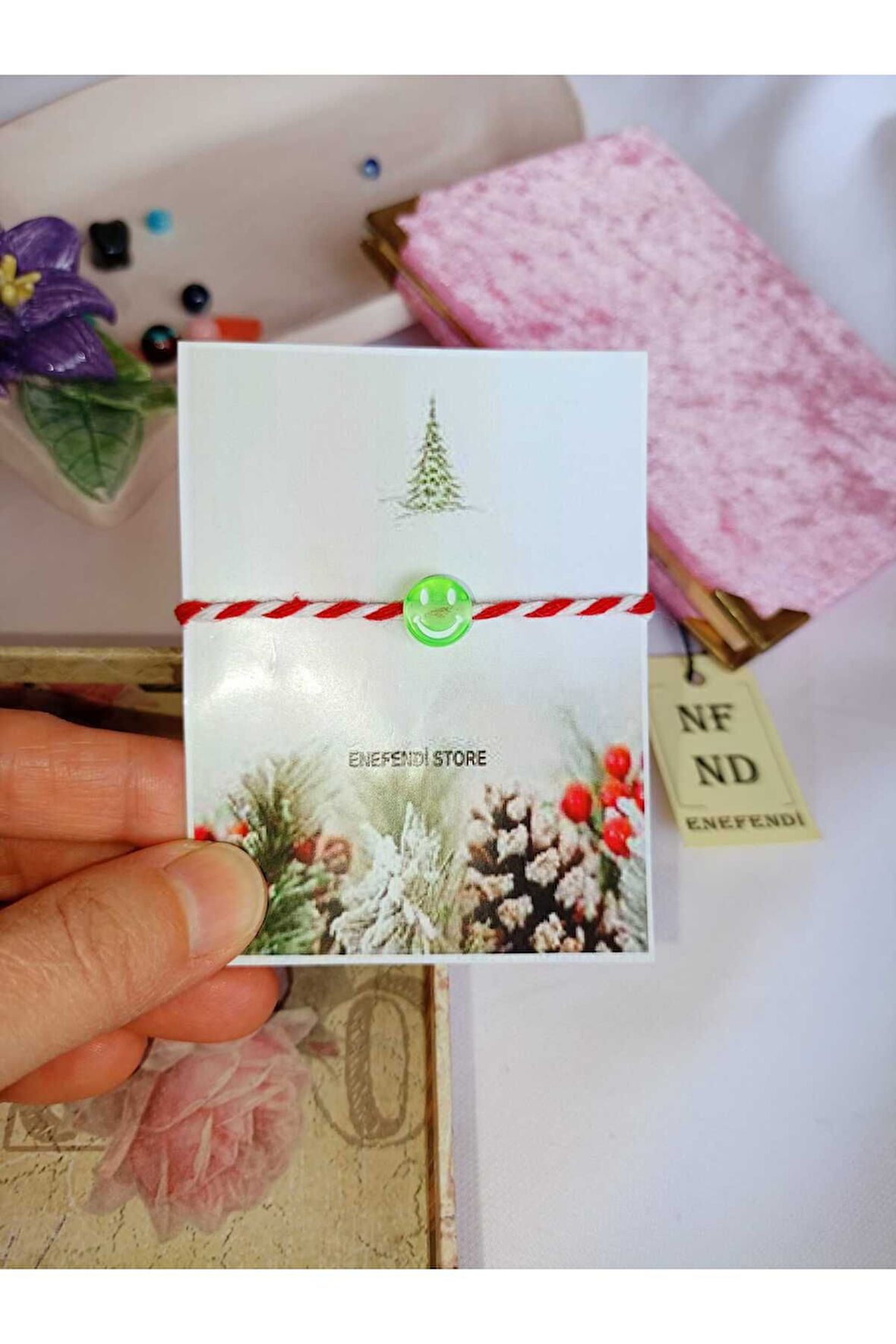 YEŞİL ŞEFFAF BONCUKLU MARTENİÇKA BİLEKLİK ŞANS ARKADAŞ SEVGİLİ ÇOCUK HEDİYE BAHAR BİLEKLİĞİ KARTLI