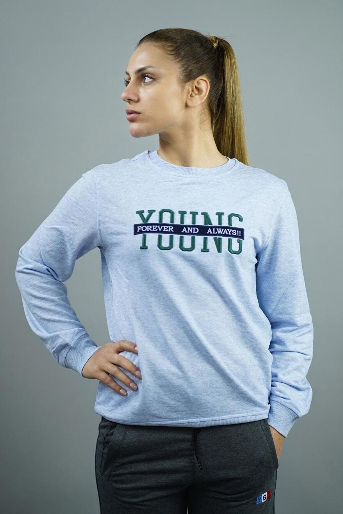 Young Nakışlı Kadın Sweatshirt