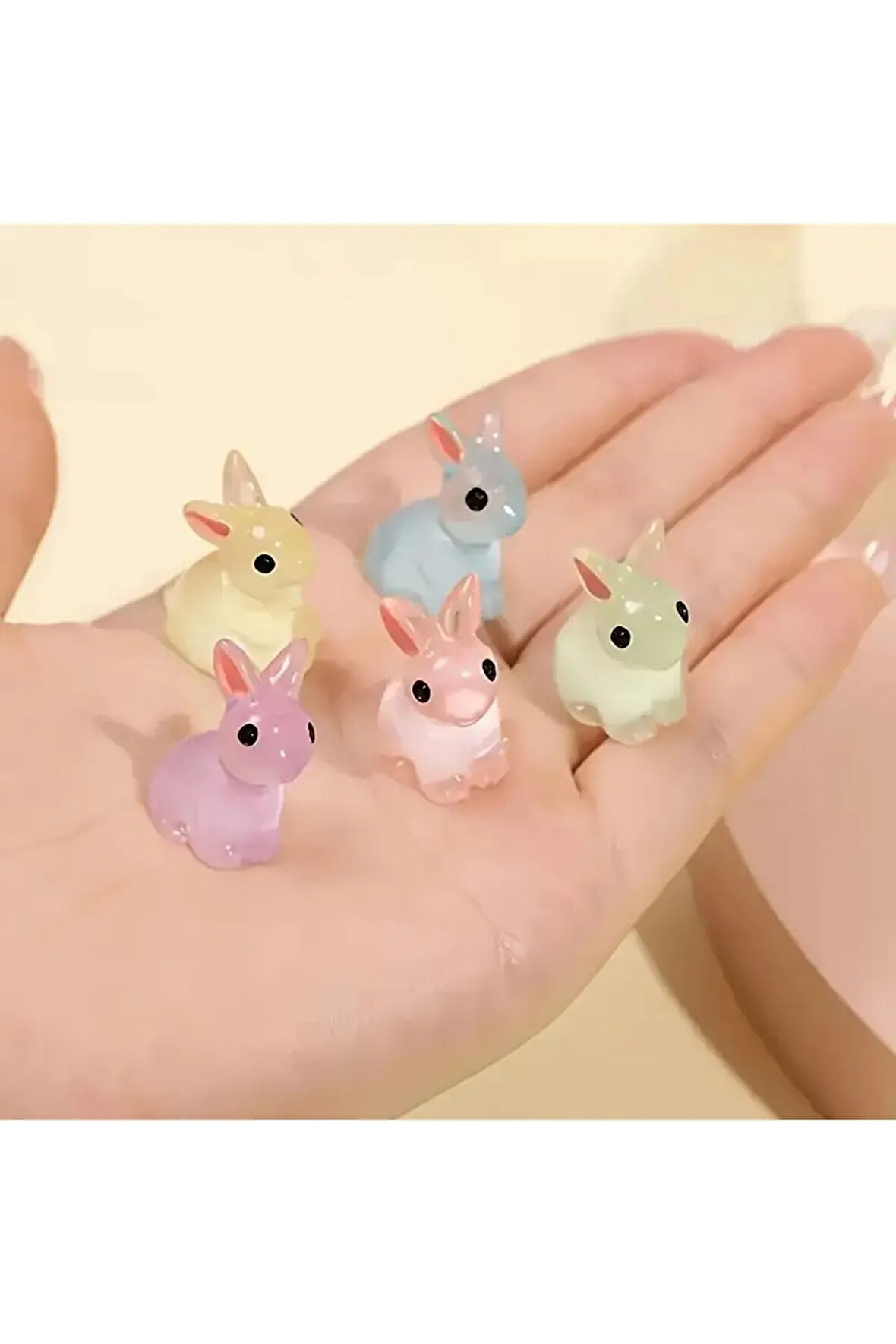 5'li Karanlıkta Parlayan Mini Tavşan Figürleri