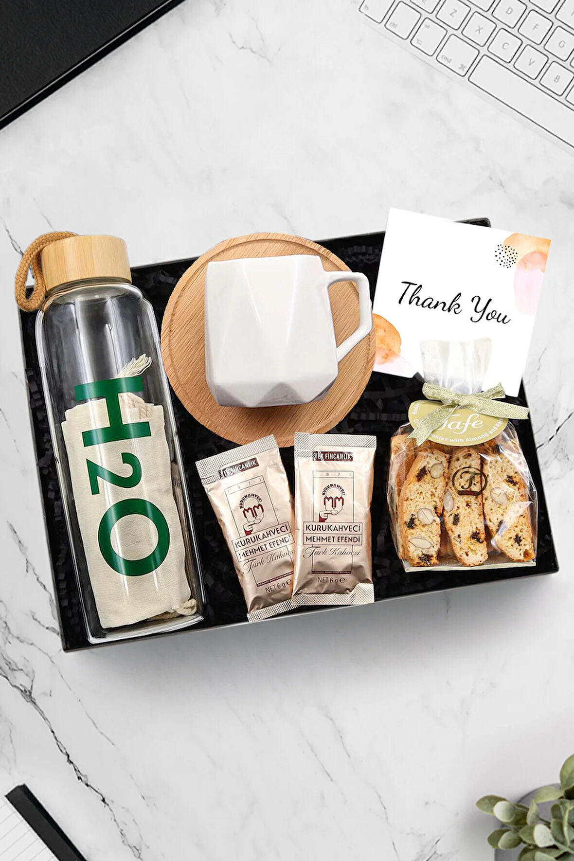 Bambu Cam Matara & Beyaz Geometrik Fincan & Bademli Kurabiye & 2'li Türk Kahvesi Hediye Seti