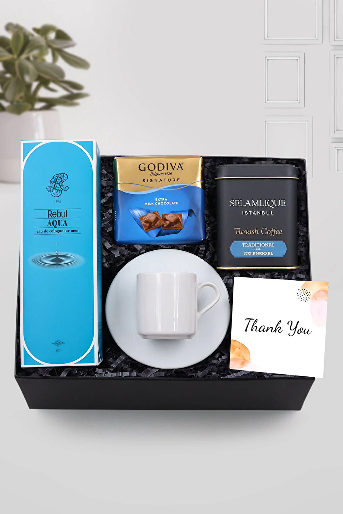 Beyaz Fincan-Godiva Çikolata-Rebul Aqua Erkek Kolonya-Selamlıque Türk Kahvesi Hediye Seti